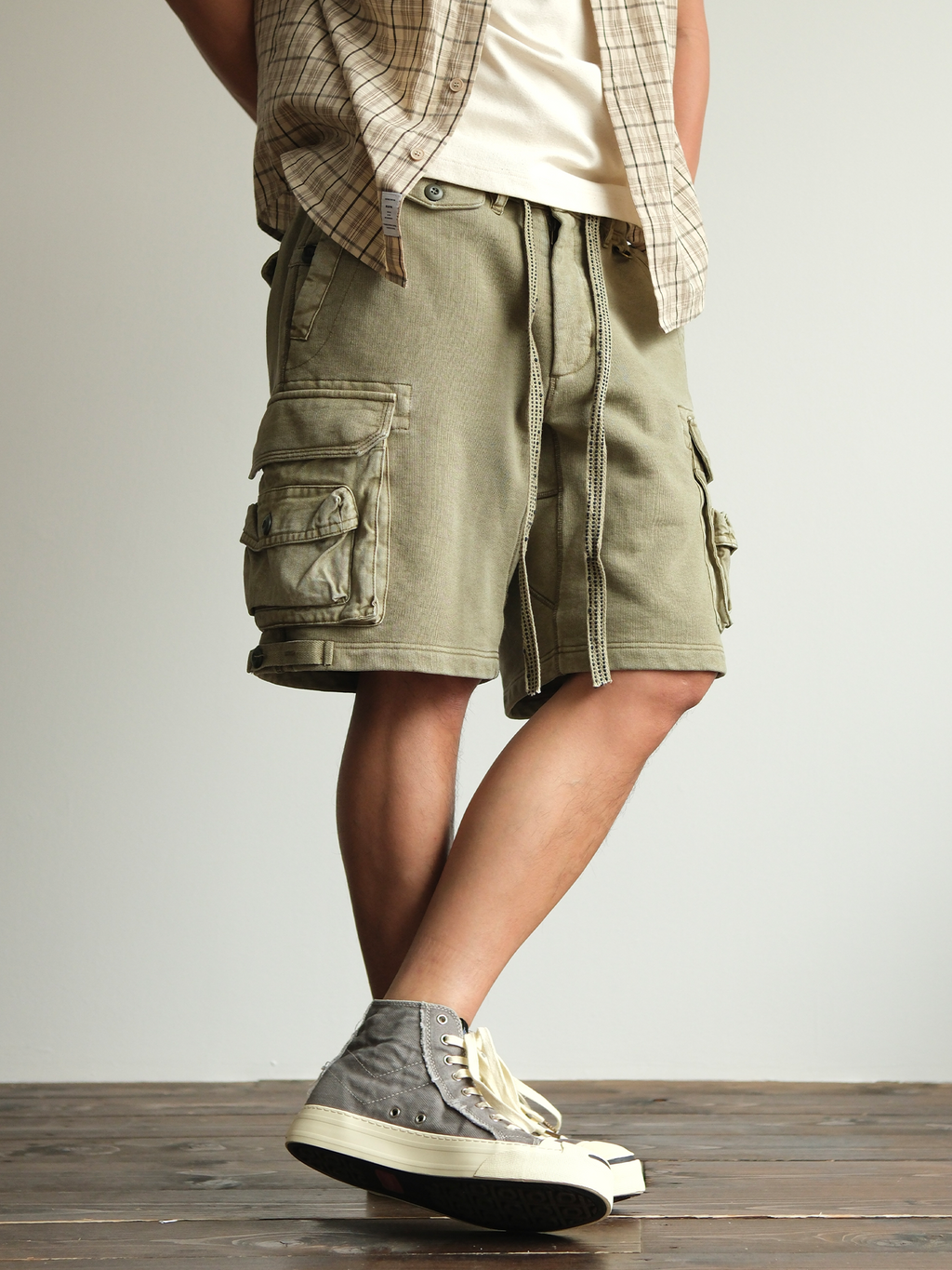 NEIGBORL Utility Multi-Pocket Drawstring Sweat Shorts