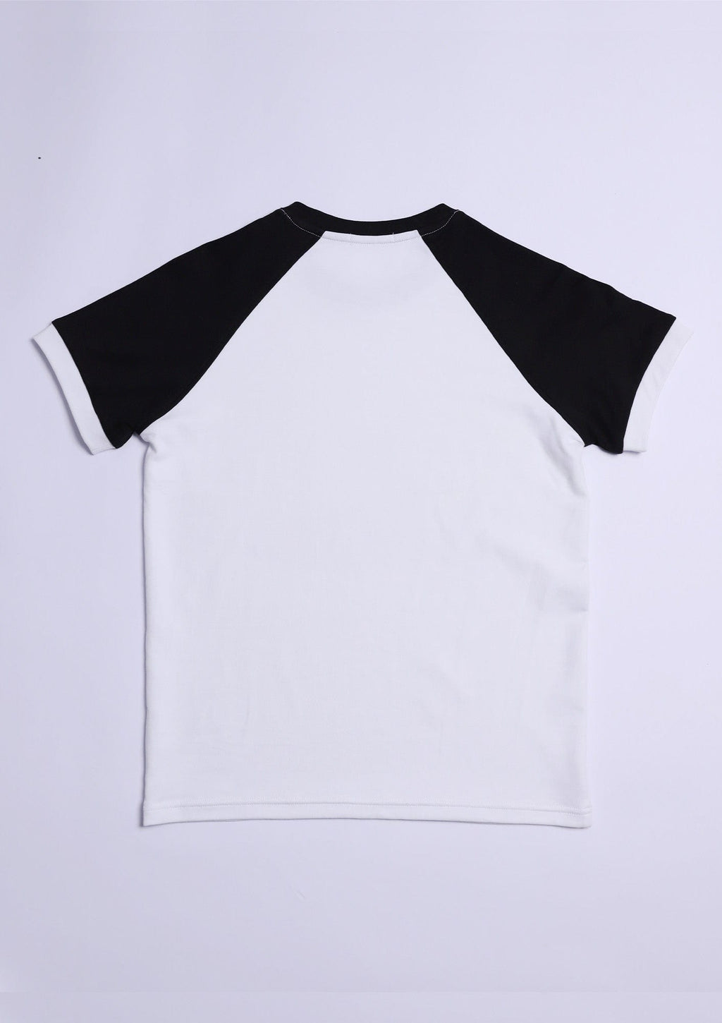KADAKADA Essential Contrast Raglan Kitty Graphic T-Shirt