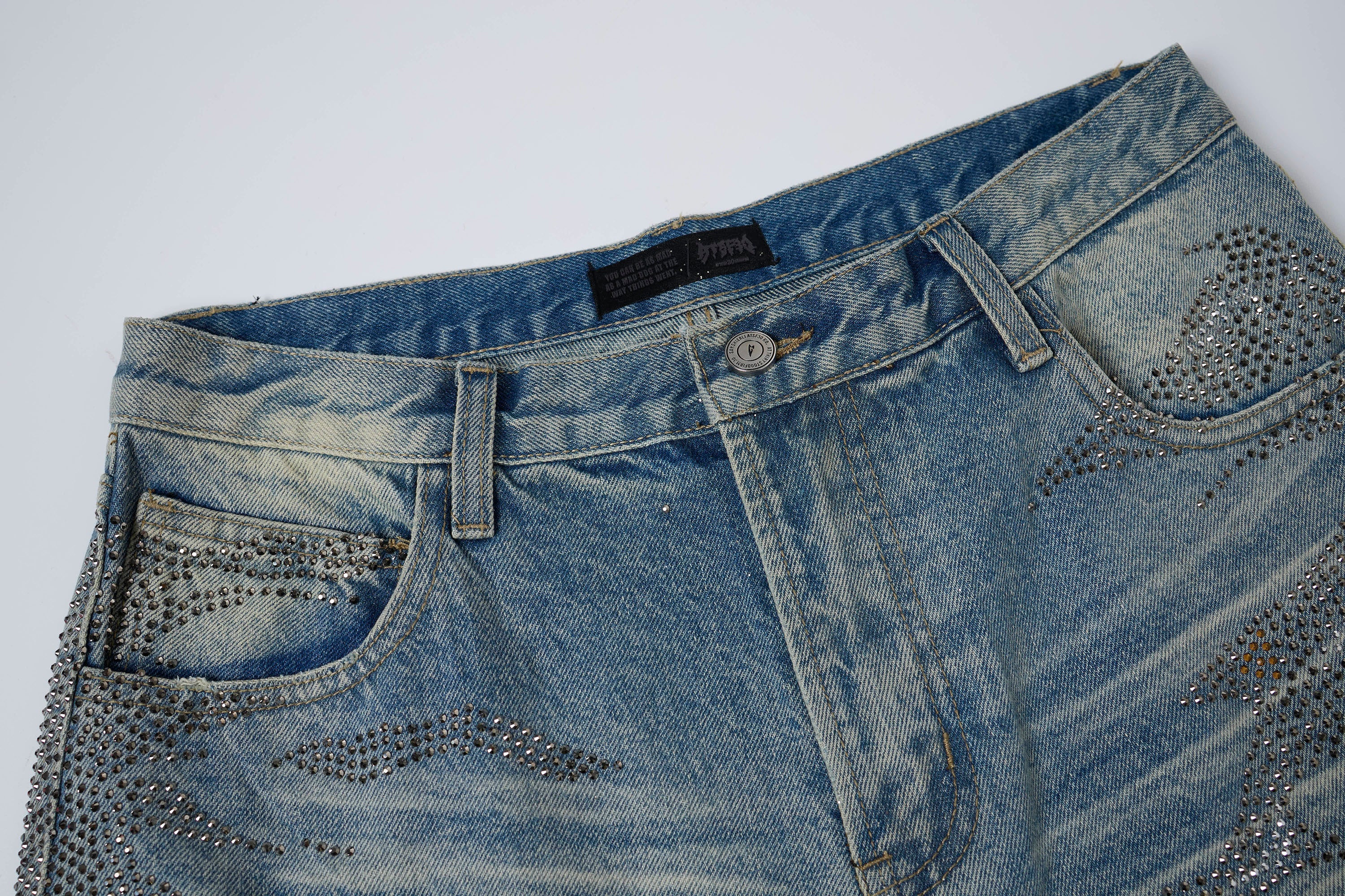 CLP Diamond Distressed Straight-Leg Jorts