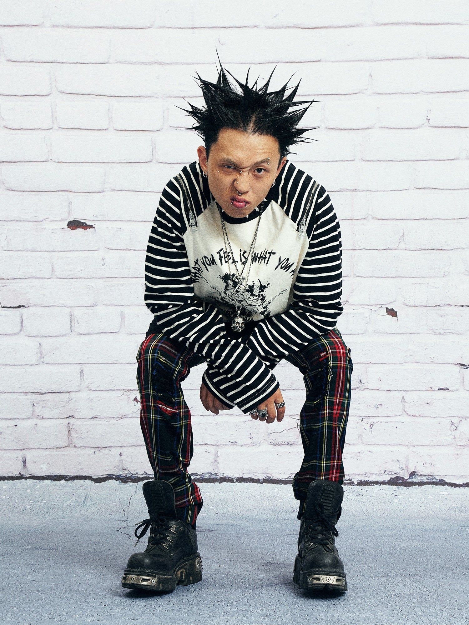 VENTUREK Punk Graphic Multi-Zip Striped Raglan Long-Sleeve Tee