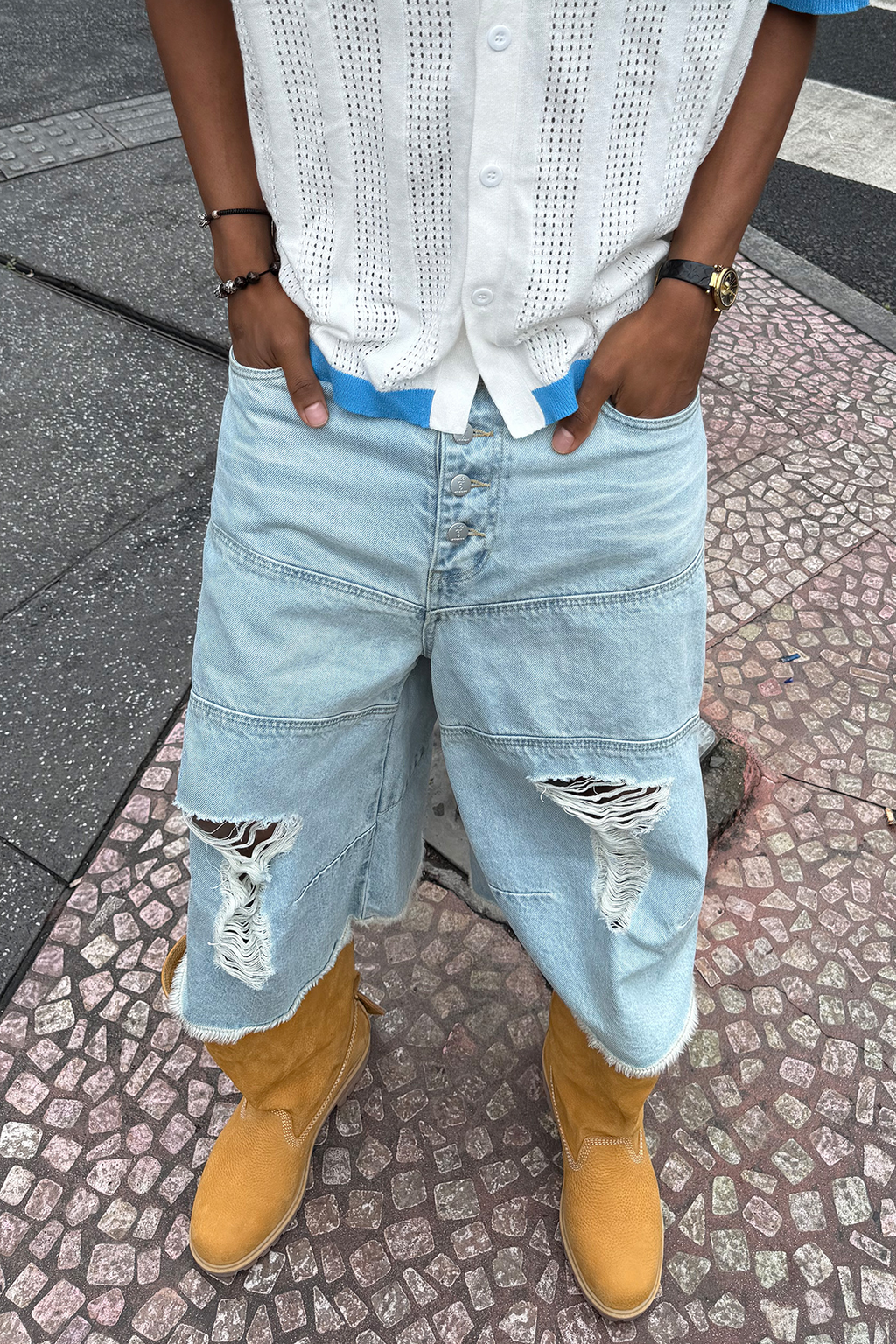 STEEPC Distressed Washed Raw-Edge Denim Shorts