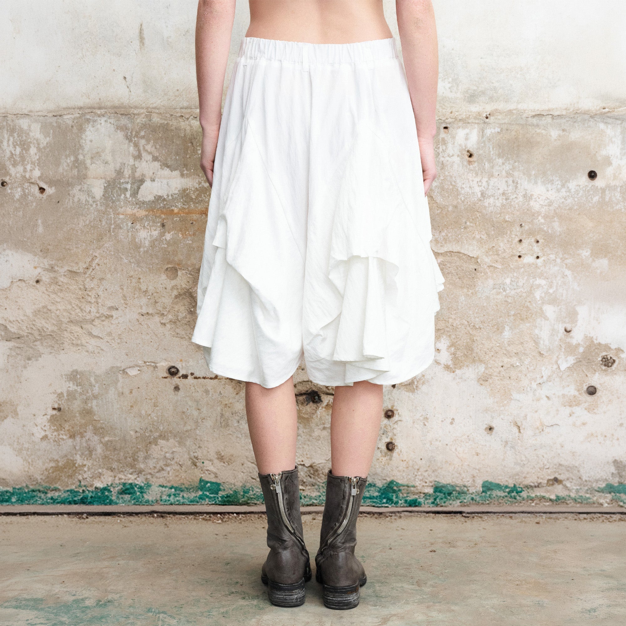 ILNya Nieternite Nifutur Layered Asymmetrical Skort White