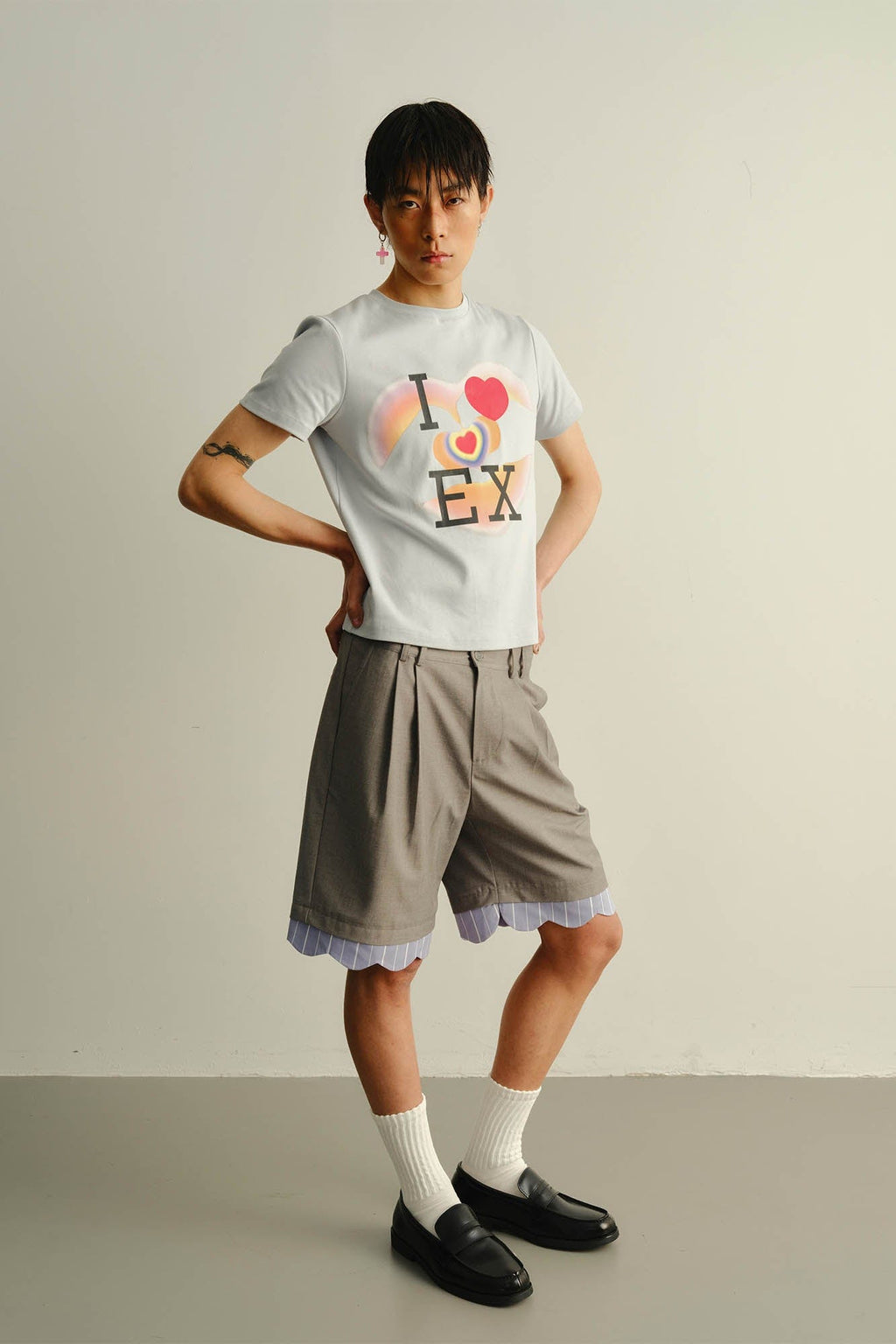 KADAKADA Scalloped Layered Hem Pleated Shorts