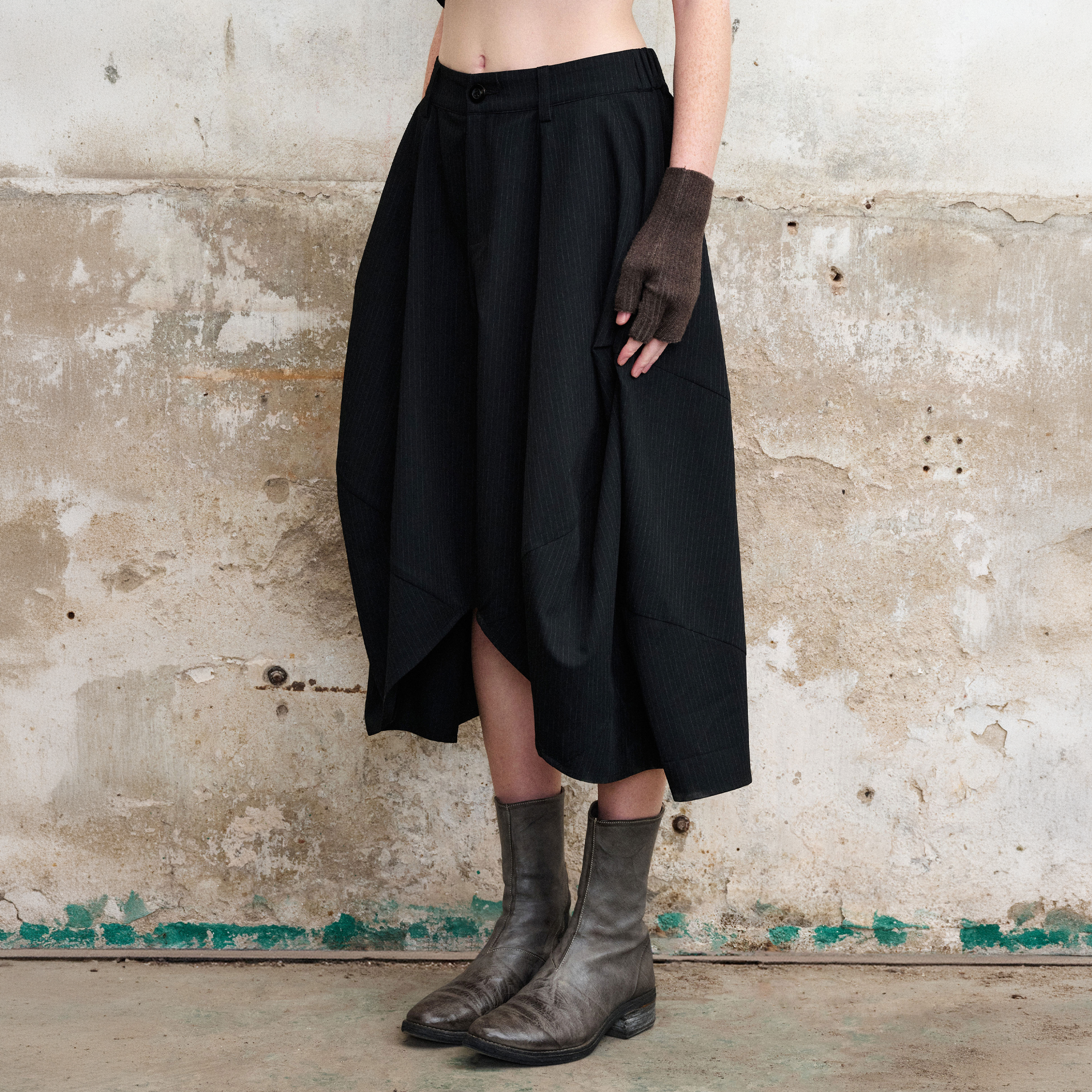 ILNya Nieternite Nifutur Pinstripe Balloon Skort Pants