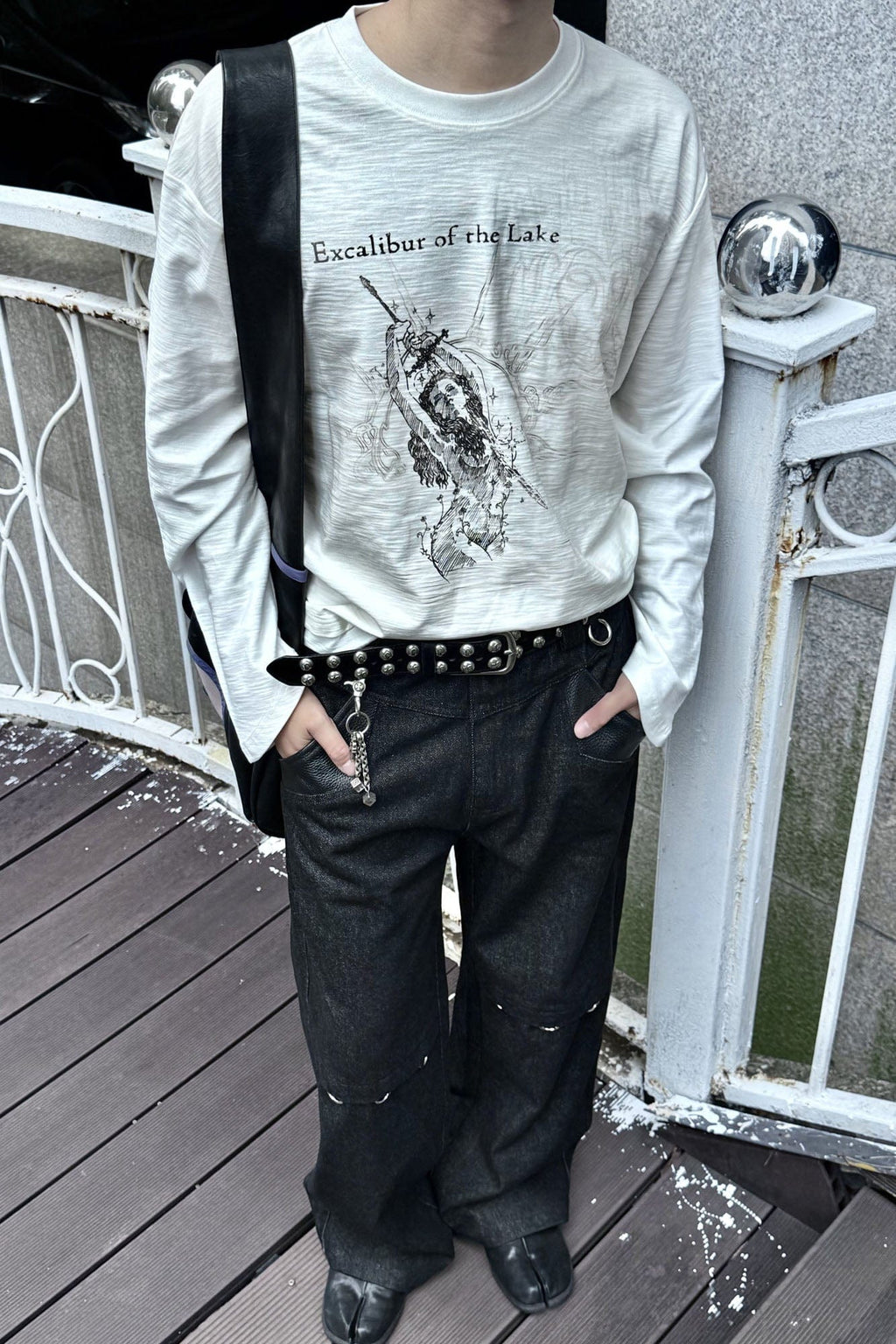 ESAIAS Excalibur Graphic Tapered Cuff Long-Sleeve Tee