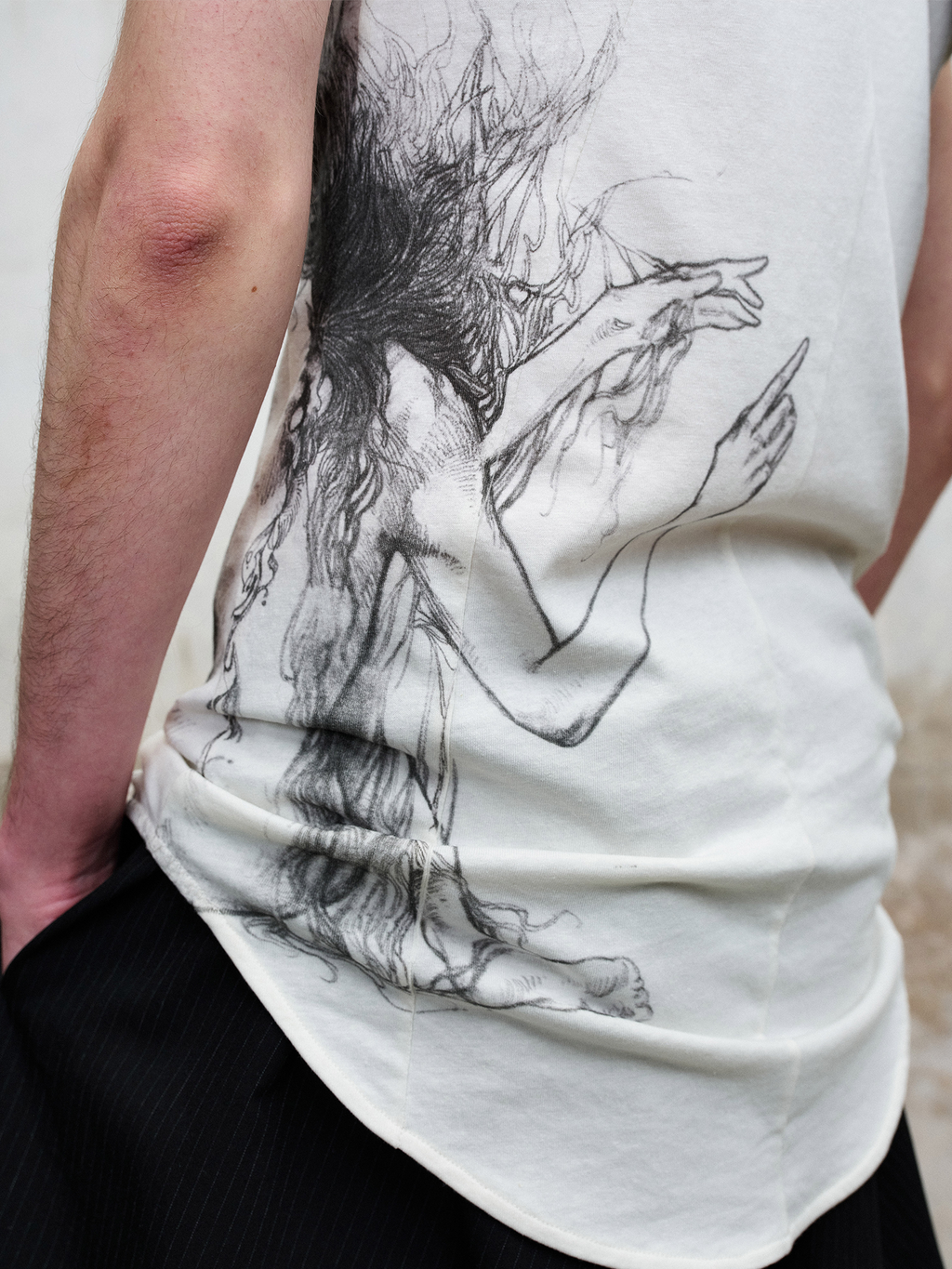 ILNya Nieternite Nifutur Spliced Graphic Tank Top