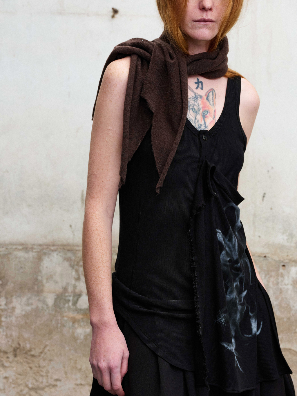ILNya Nieternite Nifutur Deconstructed Graphic Knit Tank Top Black