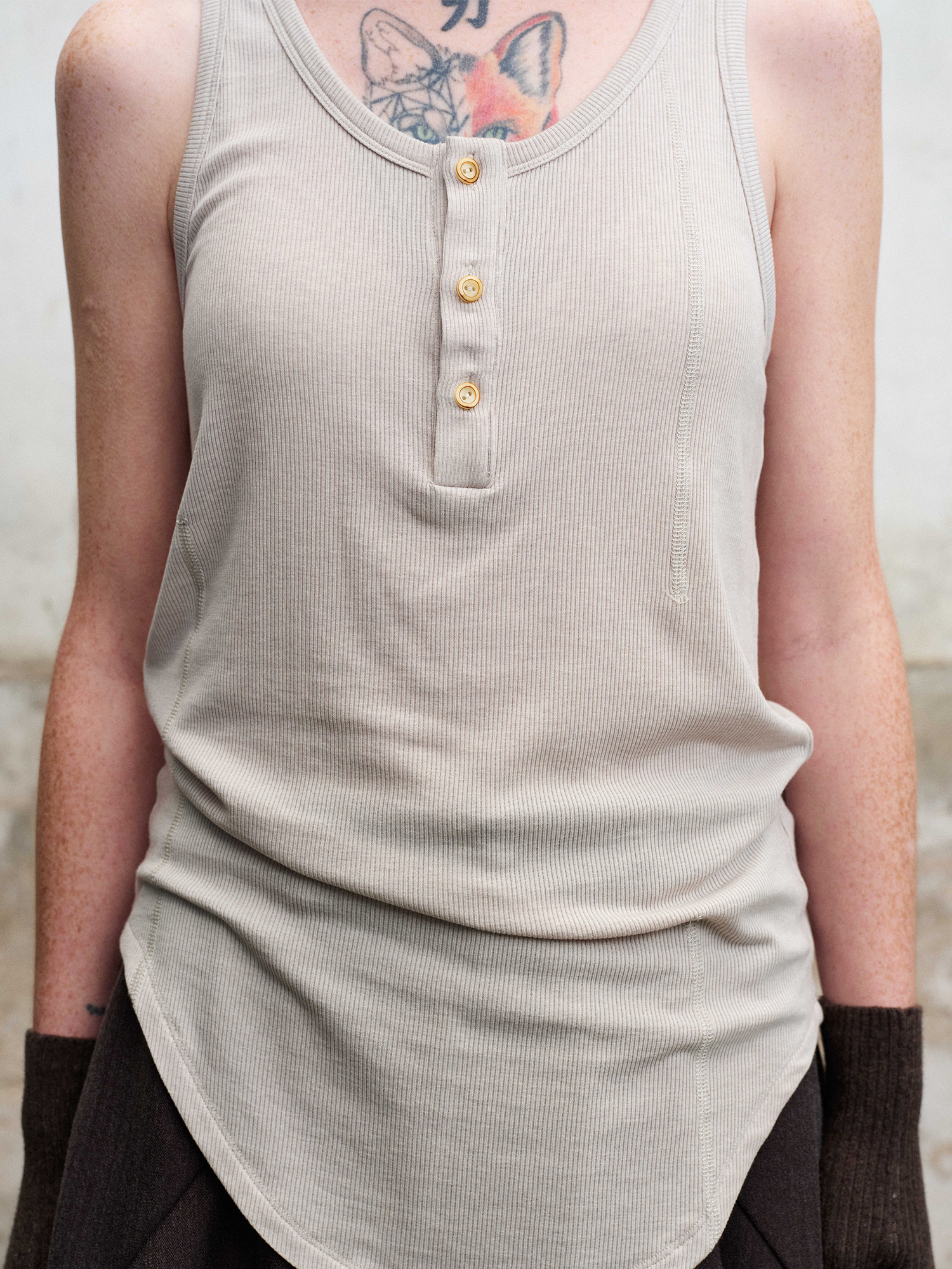 ILNya Nieternite Nifutur Deconstructed Graphic Knit Tank Top Gray