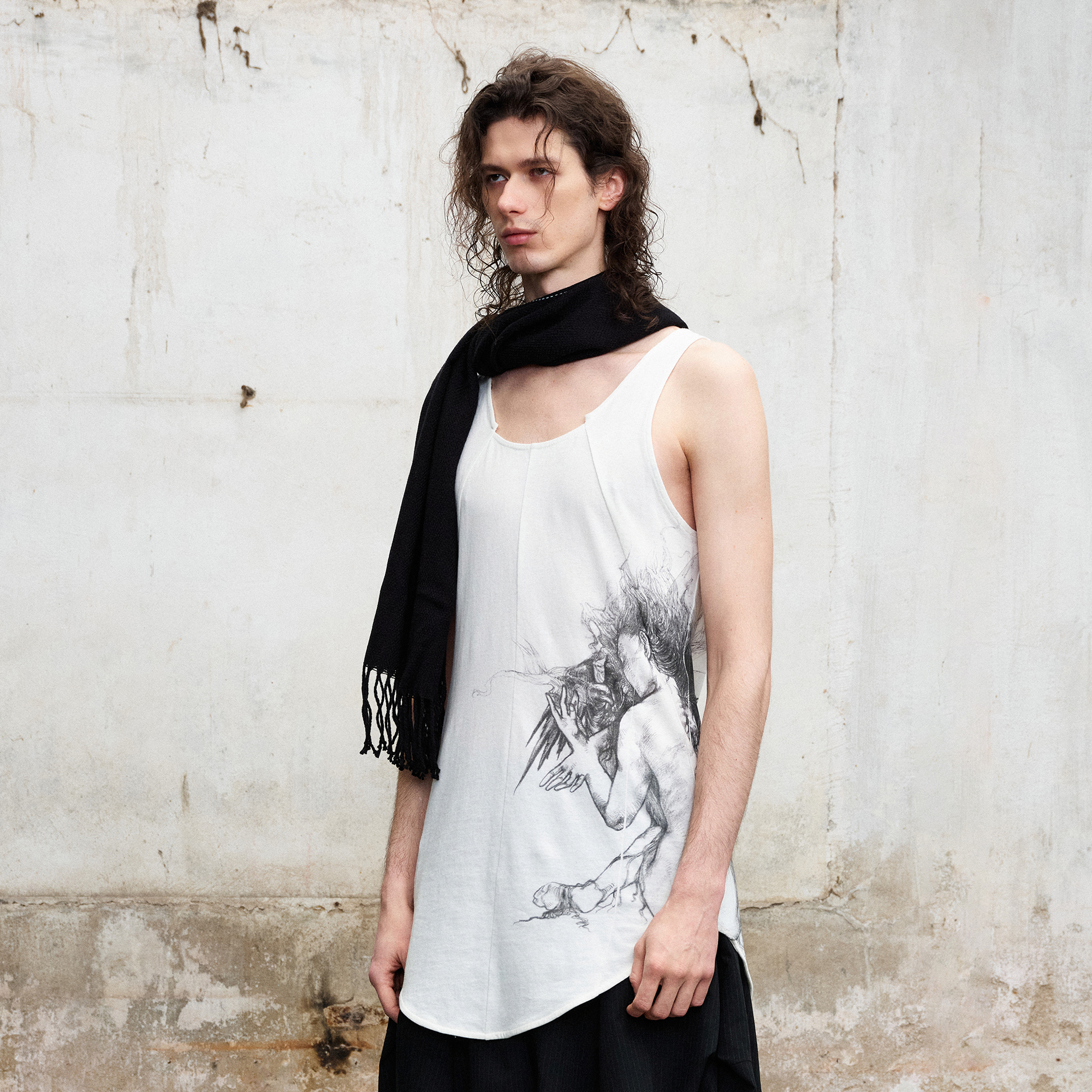 ILNya Nieternite Nifutur Spliced Graphic Tank Top