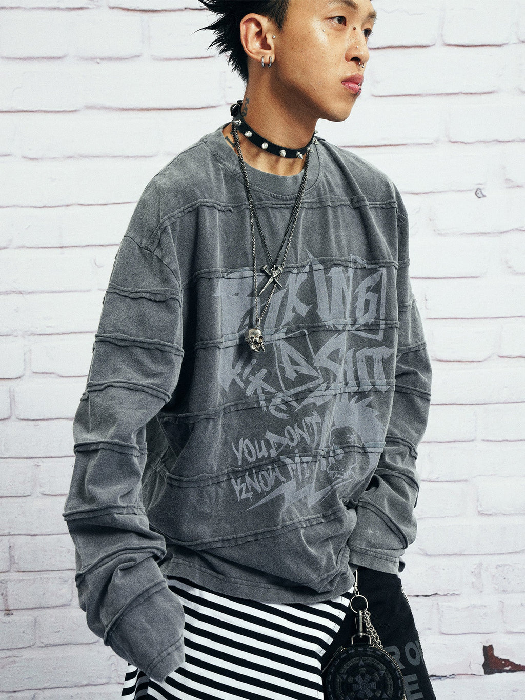VENTUREK Washed Stripe-Layered Graffiti Long-Sleeve Tee