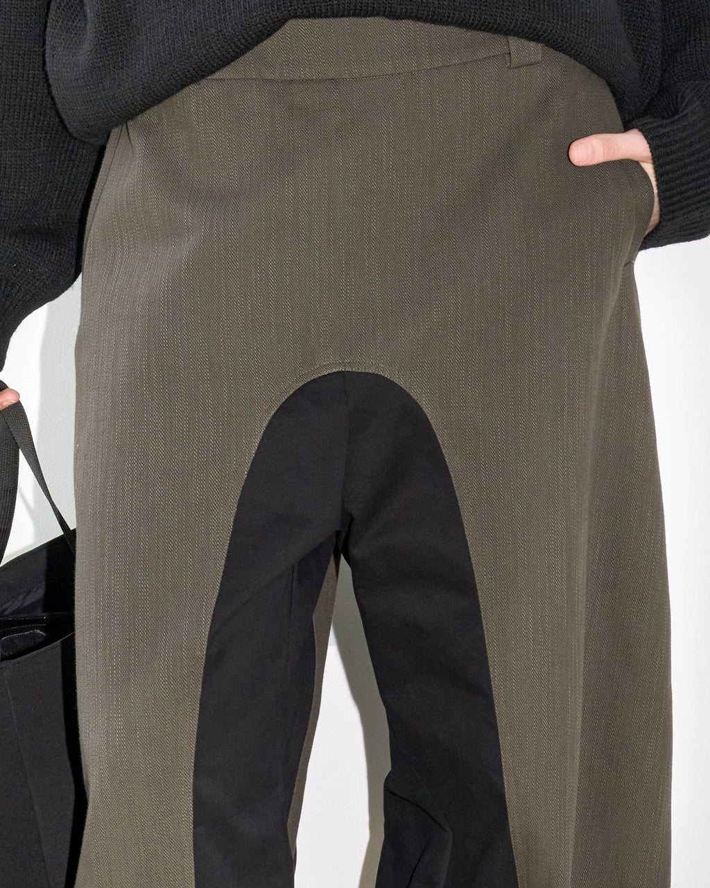 LABELROOM Paneled Color Blocked Zipper Pants