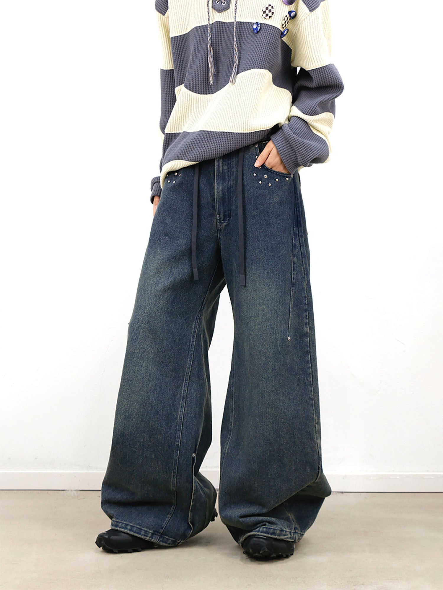 RELABEL Washed Studded Panel Oversized Jeans Blue