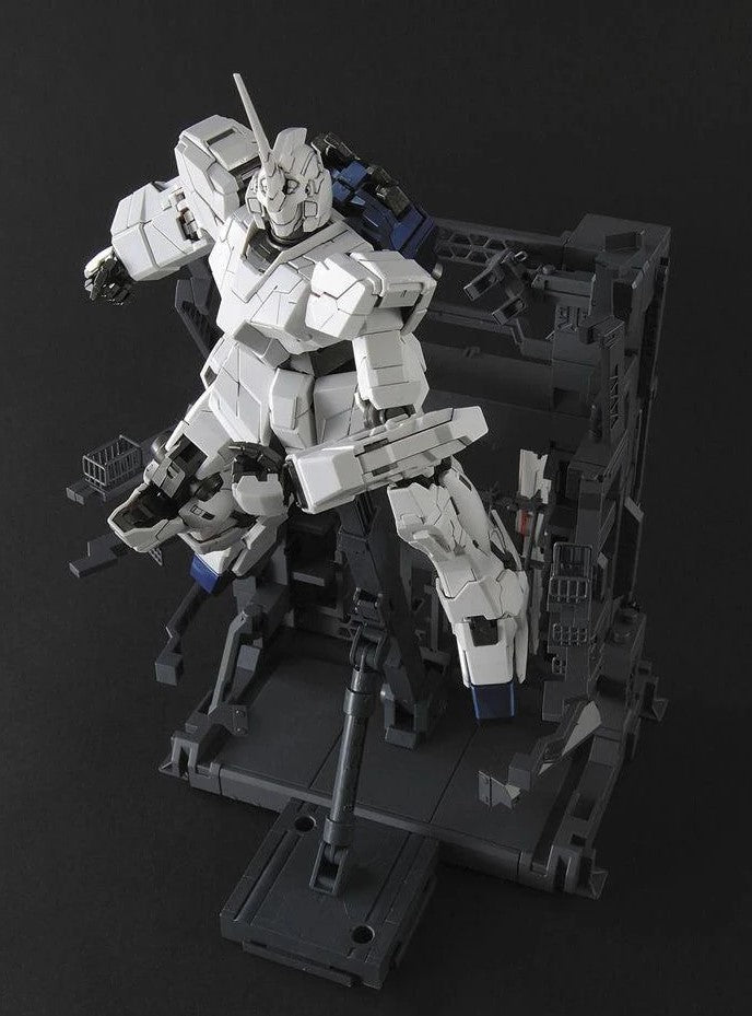 Gundam 1/100 MG Unicorn Gundam HD Color + MS Cage Model Kit