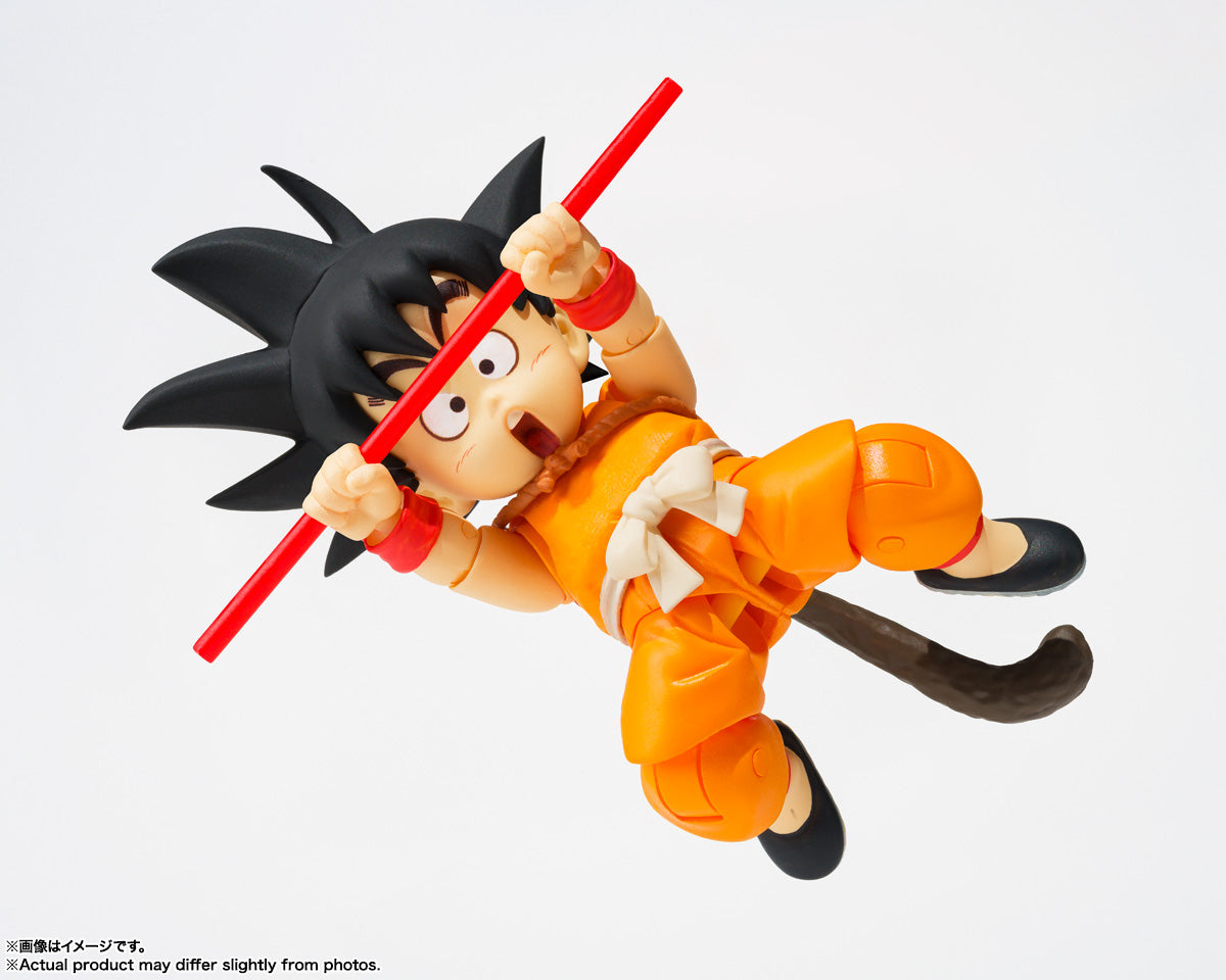 S.H. Figuarts Dragon Ball Son Goku and Dragon 40th Anniversary V-Jump Exclusive w/ Vjump 2024.12 Action Figure