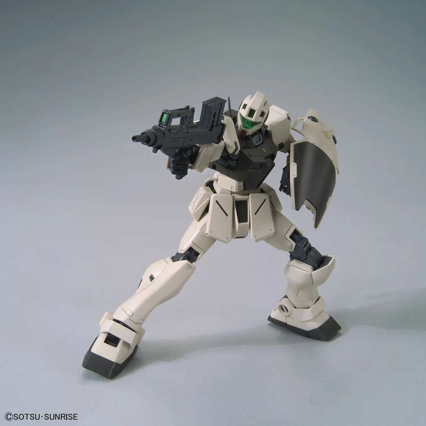 Gundam 1/100 MG 0080: War in the Pocket RGM-79G GM Command (Colony Type) Model Kit