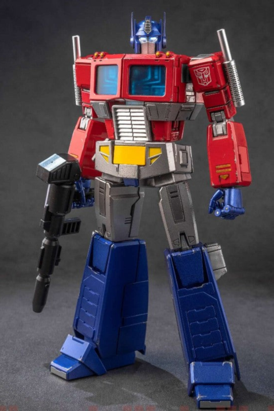 Yolopark Transformers AMK Generation 1 Optimus Prime Model Kit