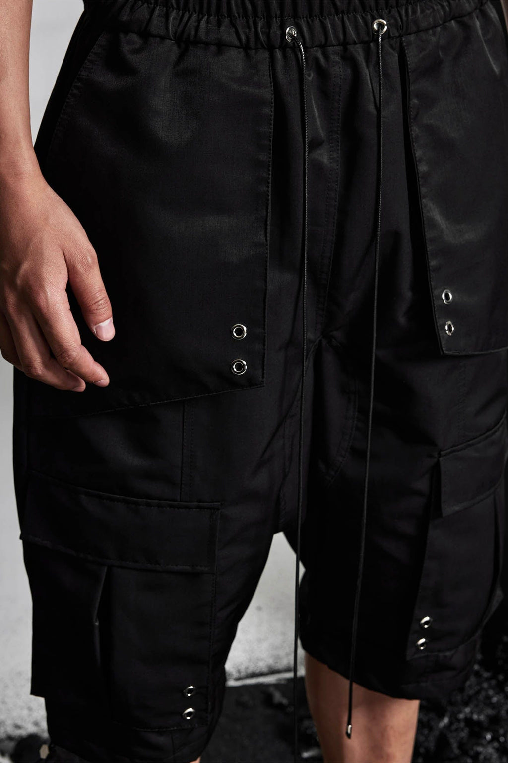 SSIN7 Multi-Pocket Satin Drawstring Shorts
