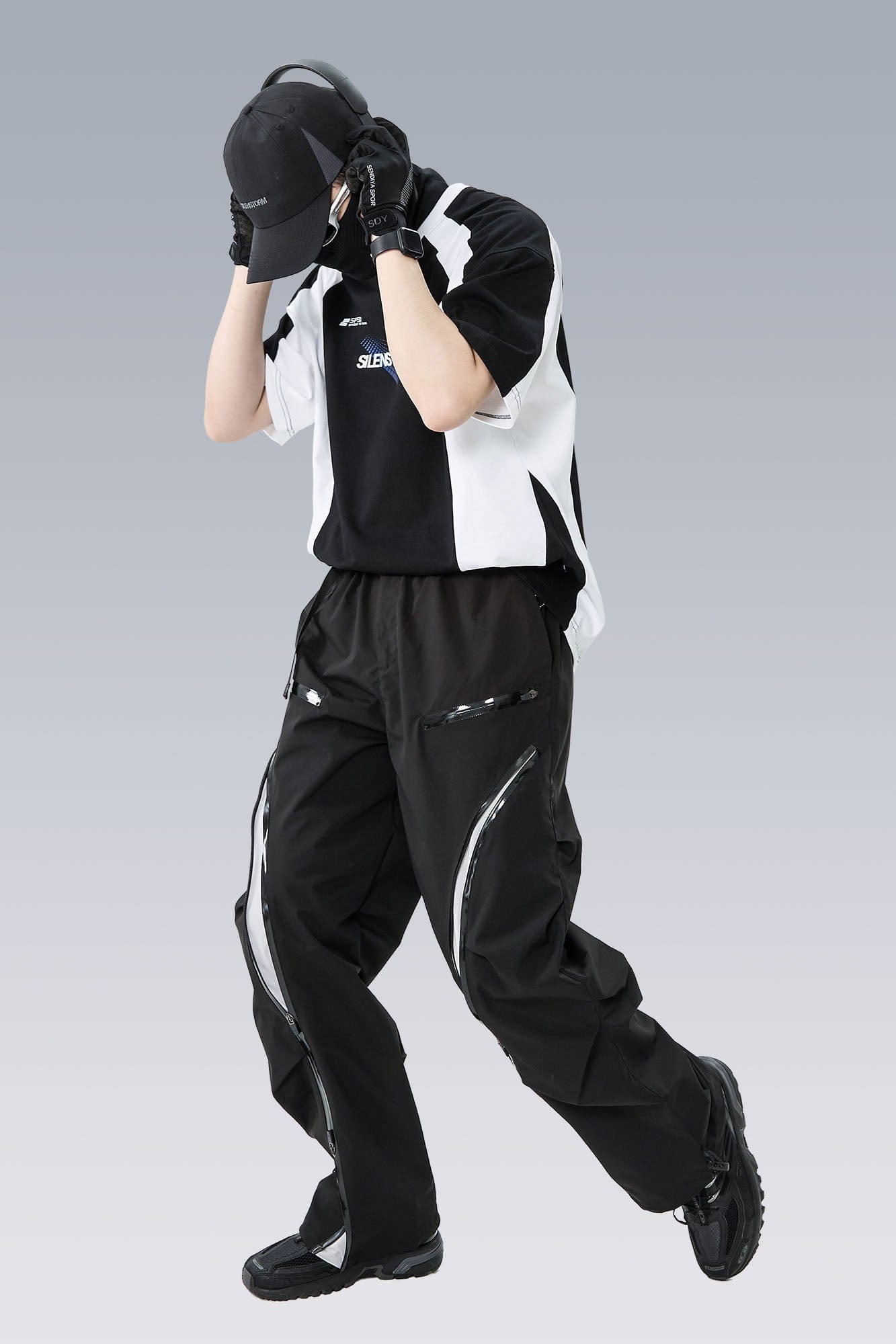 SILENSTORM Arc-Zip Crinkled Water-Repellent Utility Pants