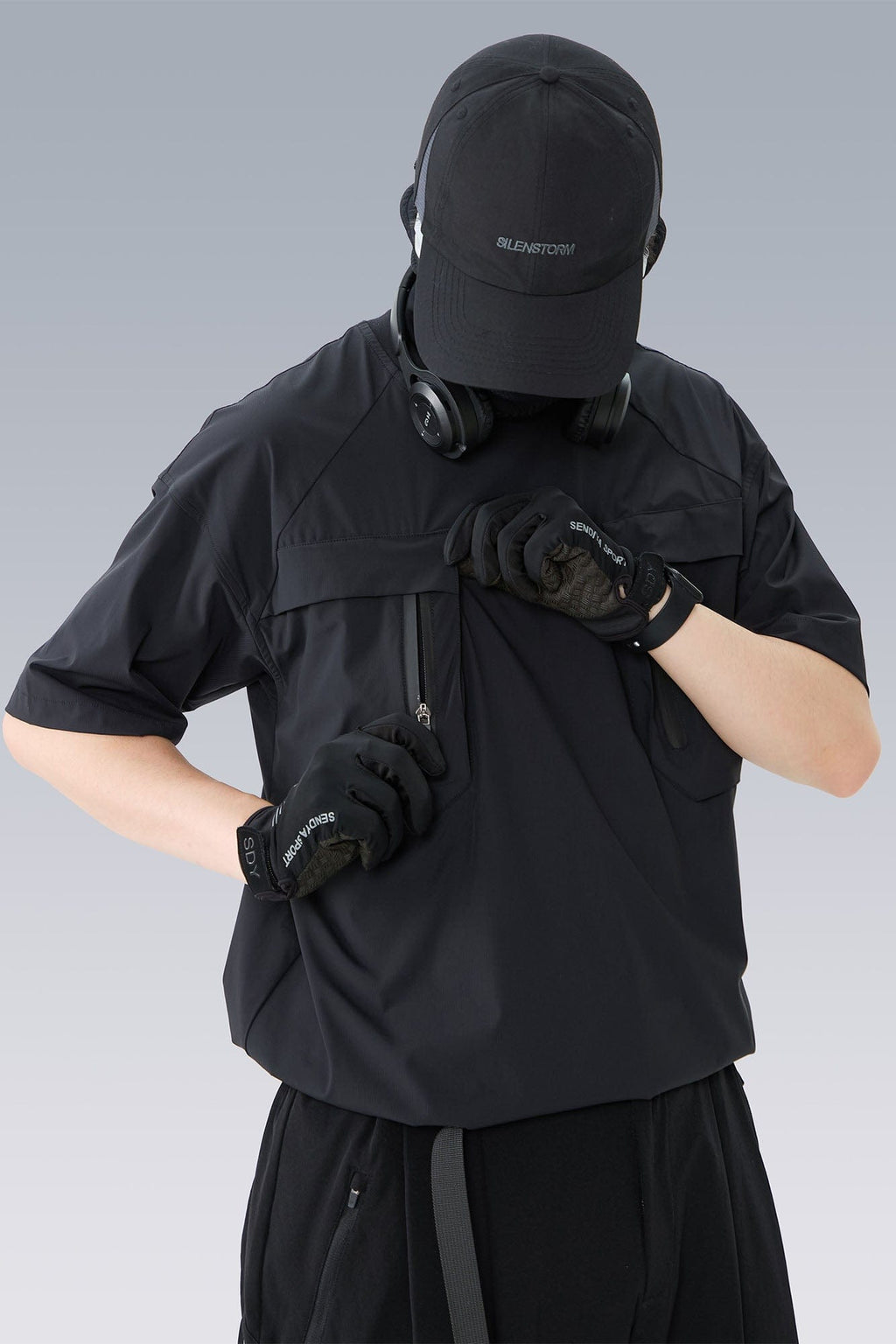 SILENSTORM Tactical Mesh-Back Zip Pocket T-Shirt