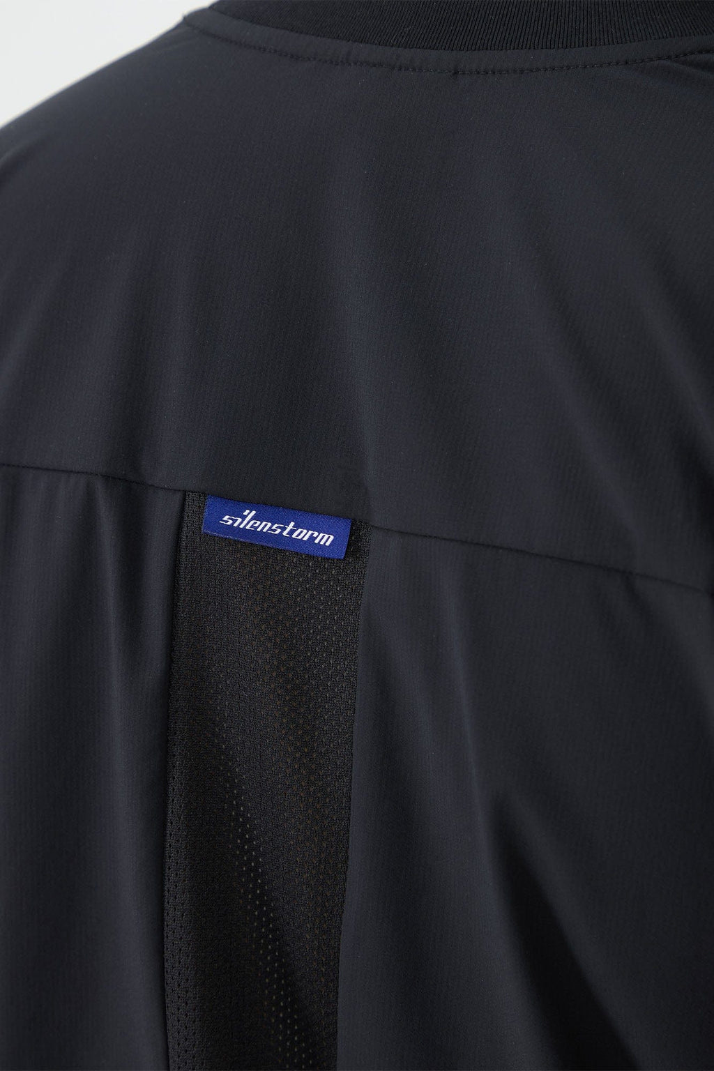 SILENSTORM Tactical Mesh-Back Zip Pocket T-Shirt