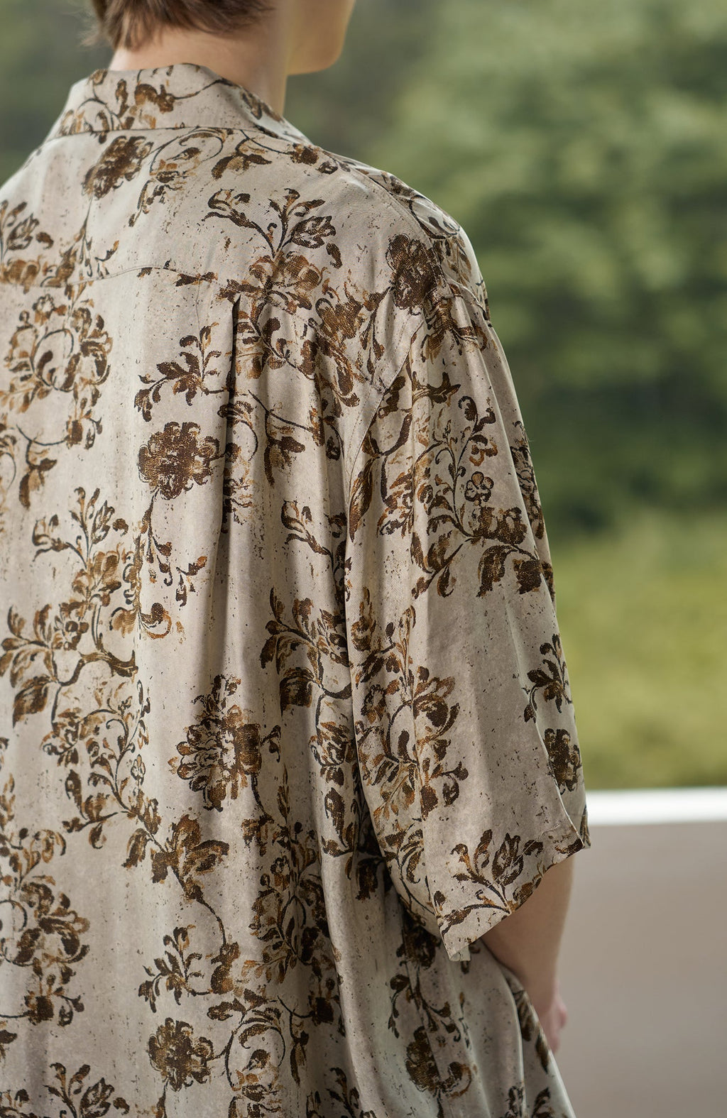 MOITIEDEPETALE Retro Floral Cupro-Blend Half Shirt