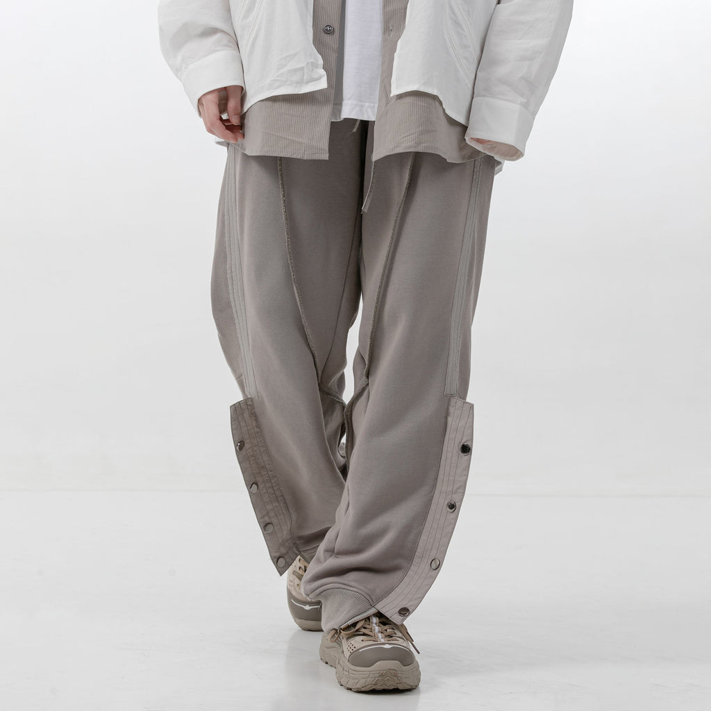 ERROR CODE ROBT Pleats Snap-Zip Side Sweatpants