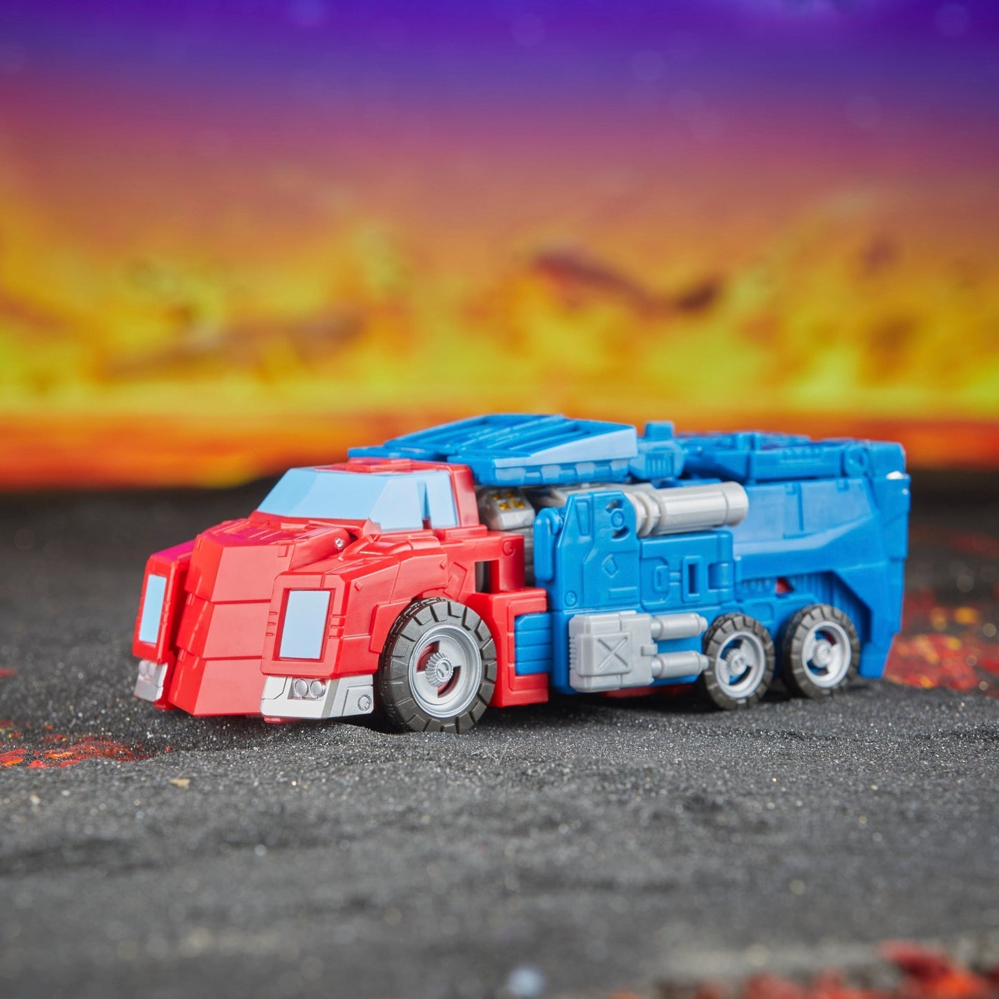 SDCC 2024 Transformers Generations Legacy United Voyager Class Fractured Friendship Action Figure Exclusive