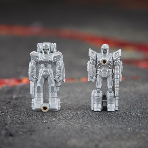 Transformers Generations Legacy United Deluxe Doom'n Destruction Collection 2 Pack (Prime Universe Breakdown, Windsweeper) Action Figure