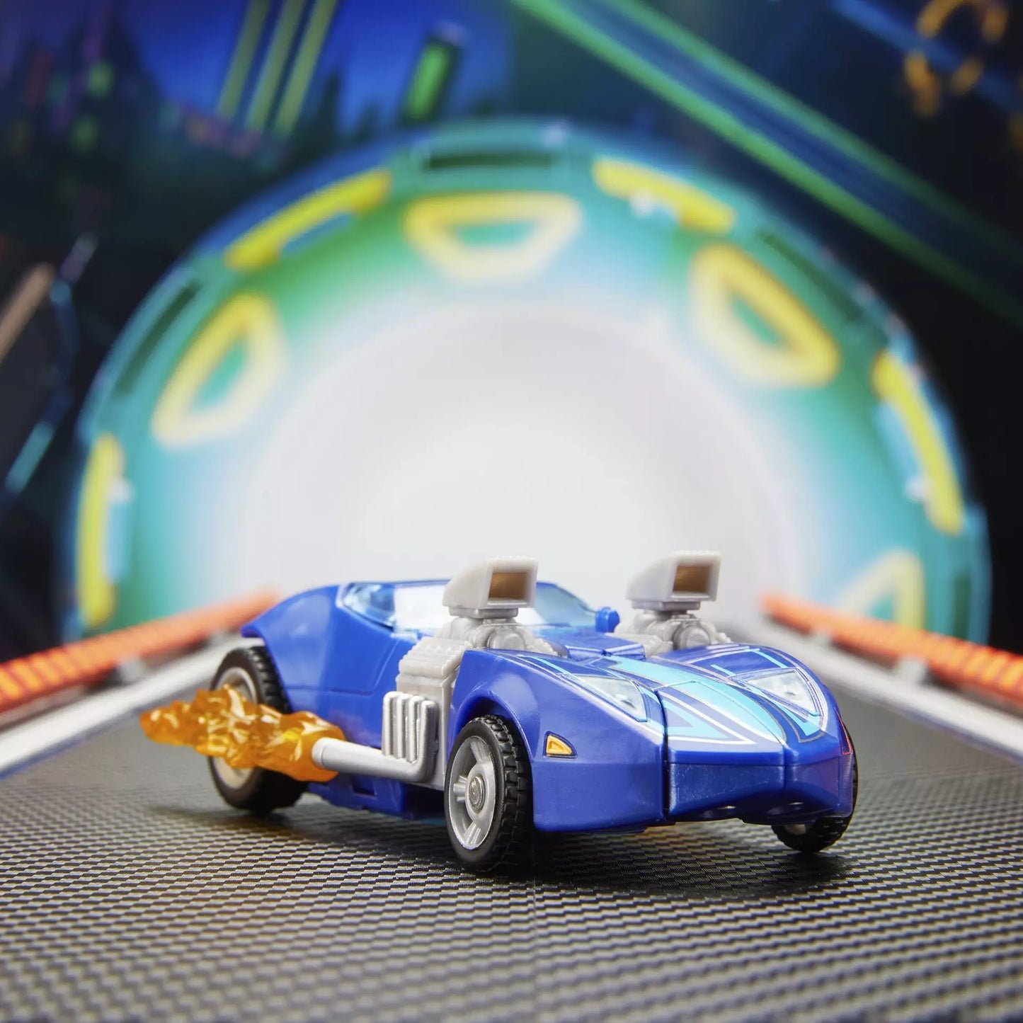 Transformers Collaborative Hot Wheels Twin Mill Action Figure