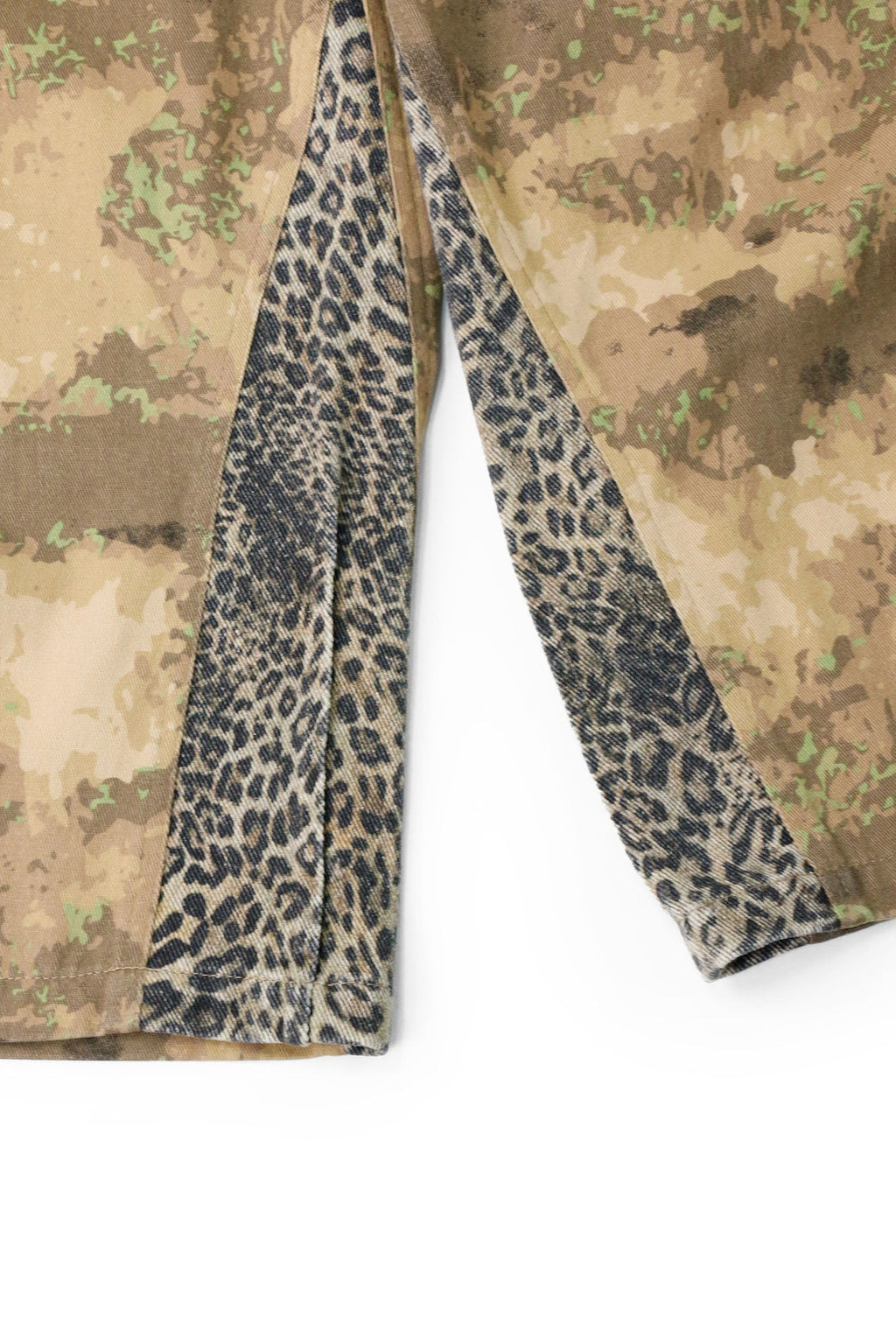 RELABEL Detachable Scarf Camo Leopard Panel Oversized Shorts