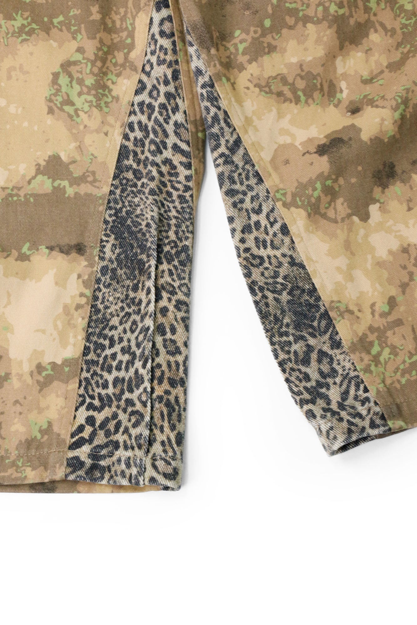 RELABEL Detachable Scarf Camo Leopard Panel Oversized Shorts