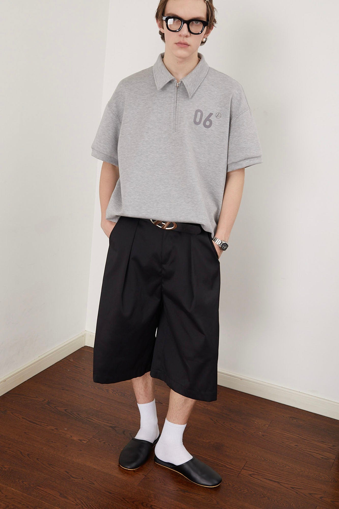 ASSEEN Pleated Wide-Leg Bermuda Shorts