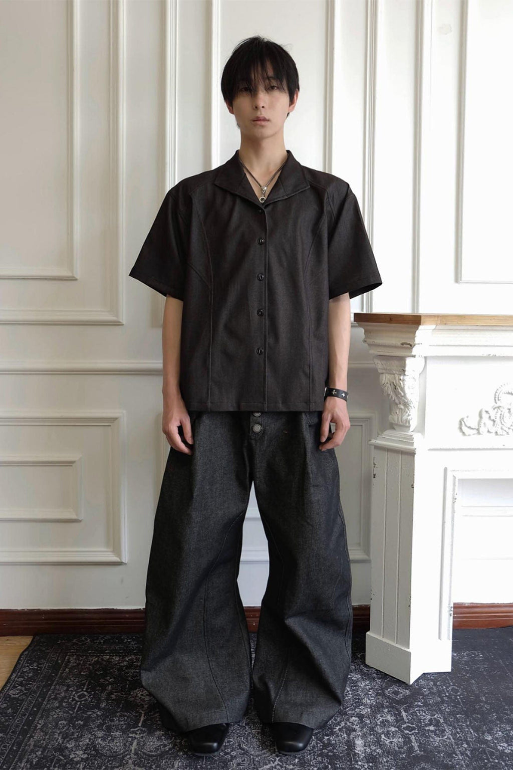 SSIN7 Satin Spliced V-Neck Half Shirt
