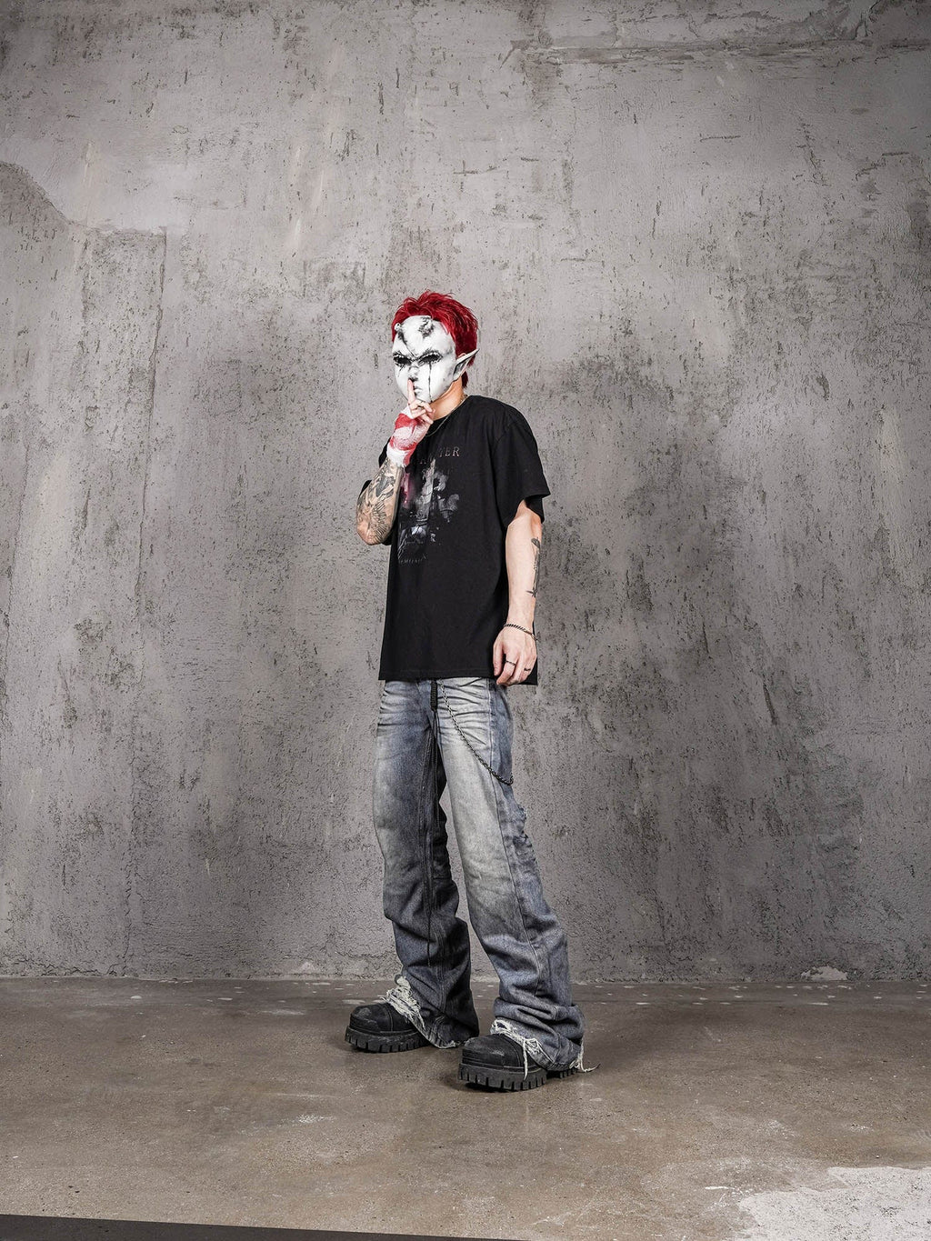 UNDERWATER Demonize Faded Graphic T-Shirt