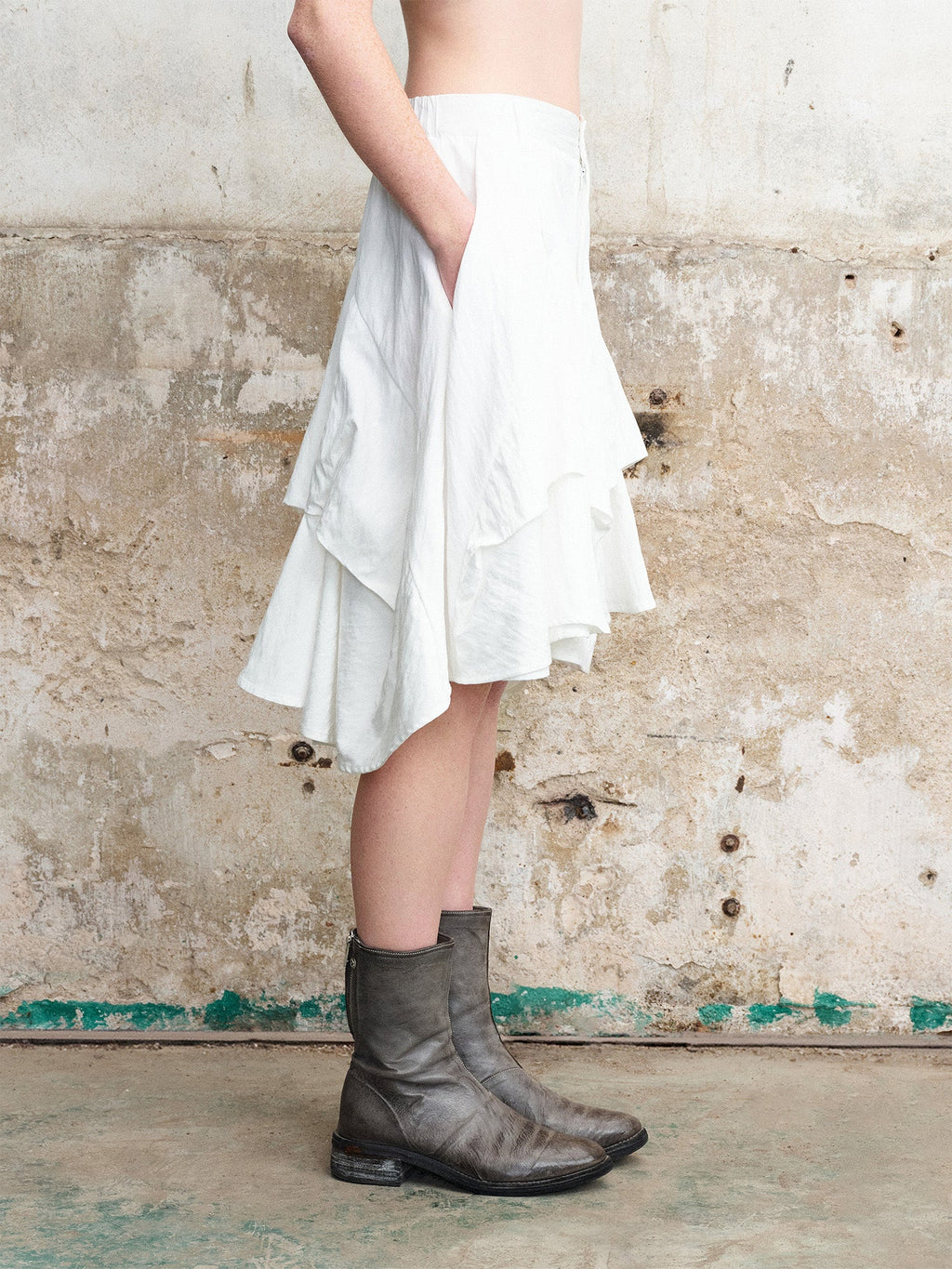ILNya Nieternite Nifutur Layered Asymmetrical Skort White