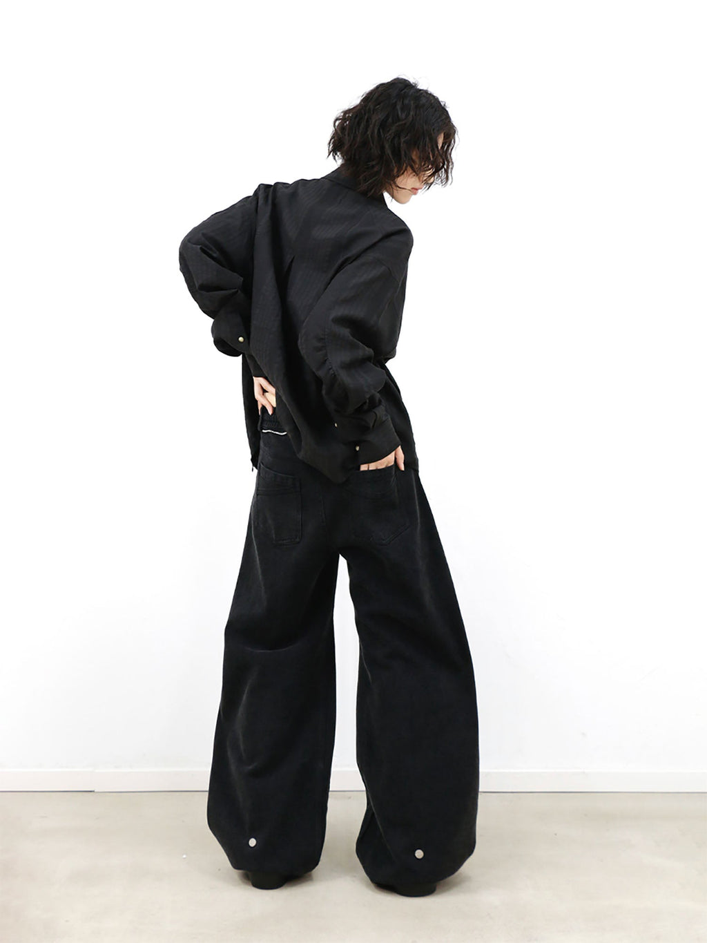 RELABEL Washed Studded Panel Oversized Jeans Black