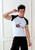 KADAKADA Essential Contrast Raglan Kitty Graphic T-Shirt