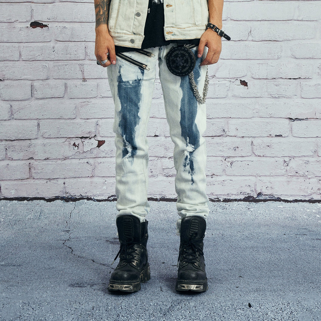 VENTUREK Distressed Washed Zippered Studded Slim Jeans