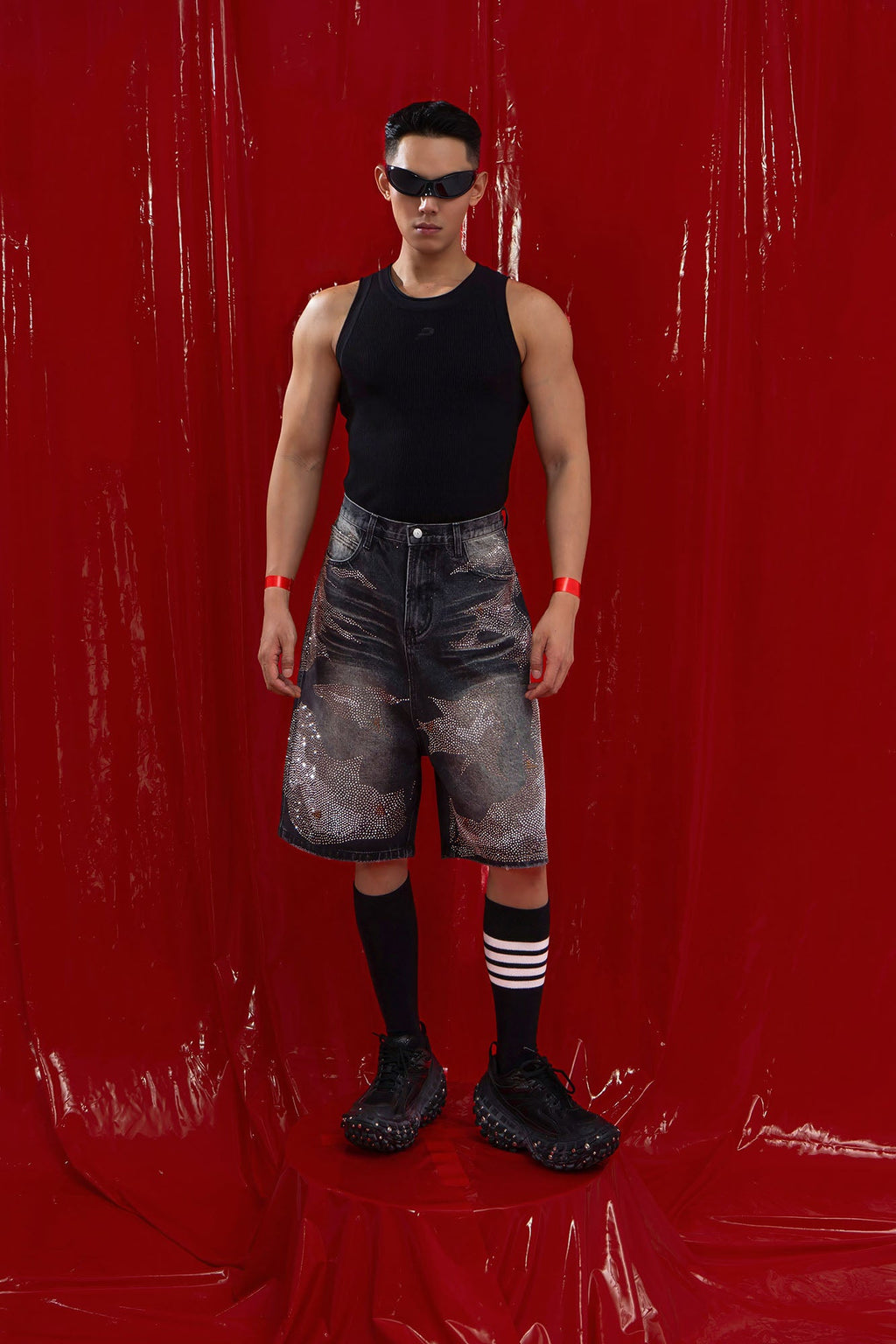 CLP Diamond Distressed Straight-Leg Jorts