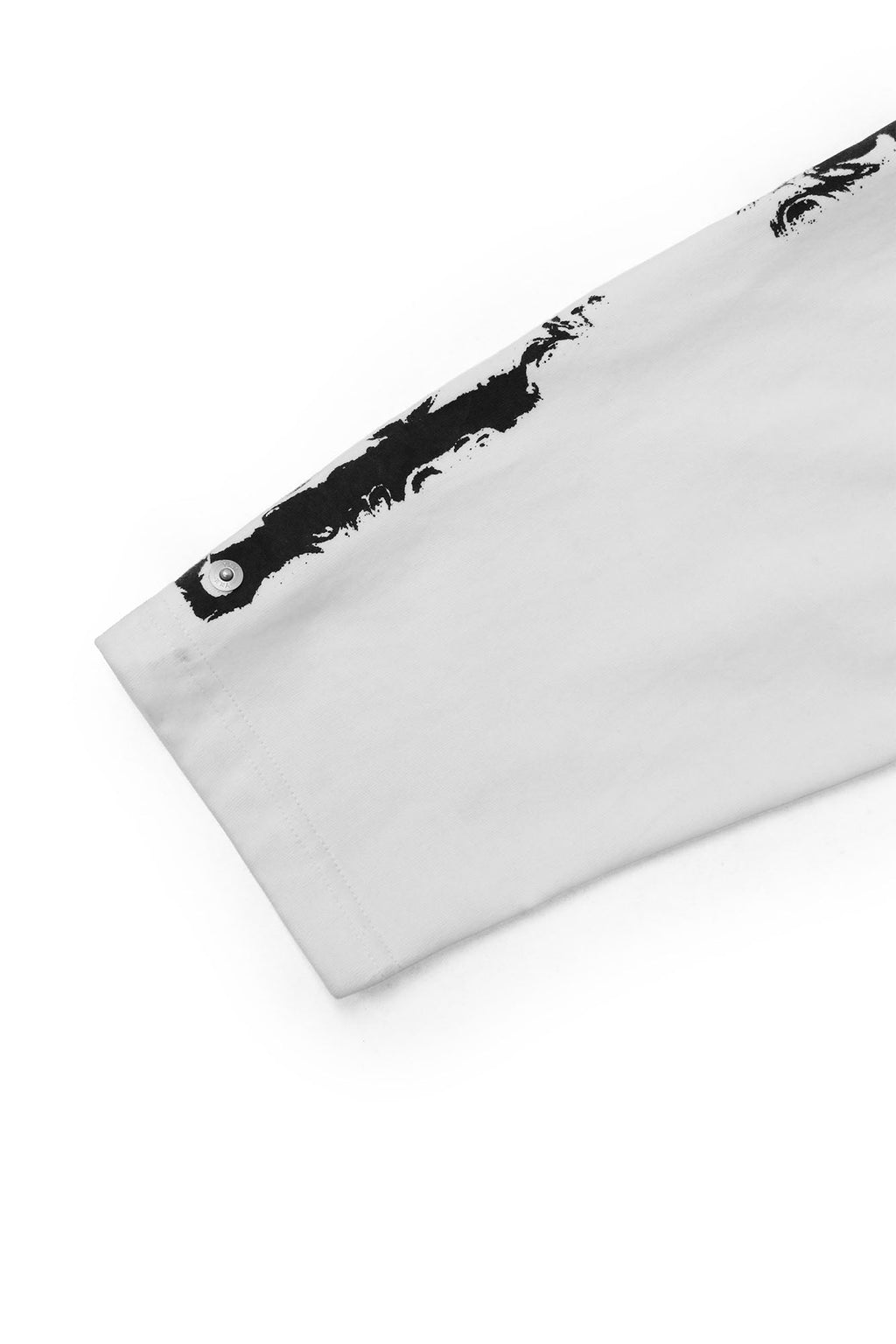 RELABEL Skeleton Graphic Rivet Long-Sleeve Tee