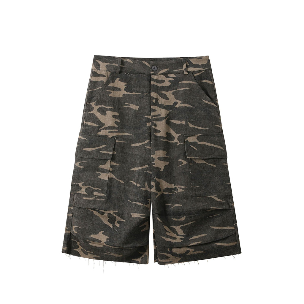 DONSMOKE Camo Multi-Pocket Raw-Edge Curved Shorts