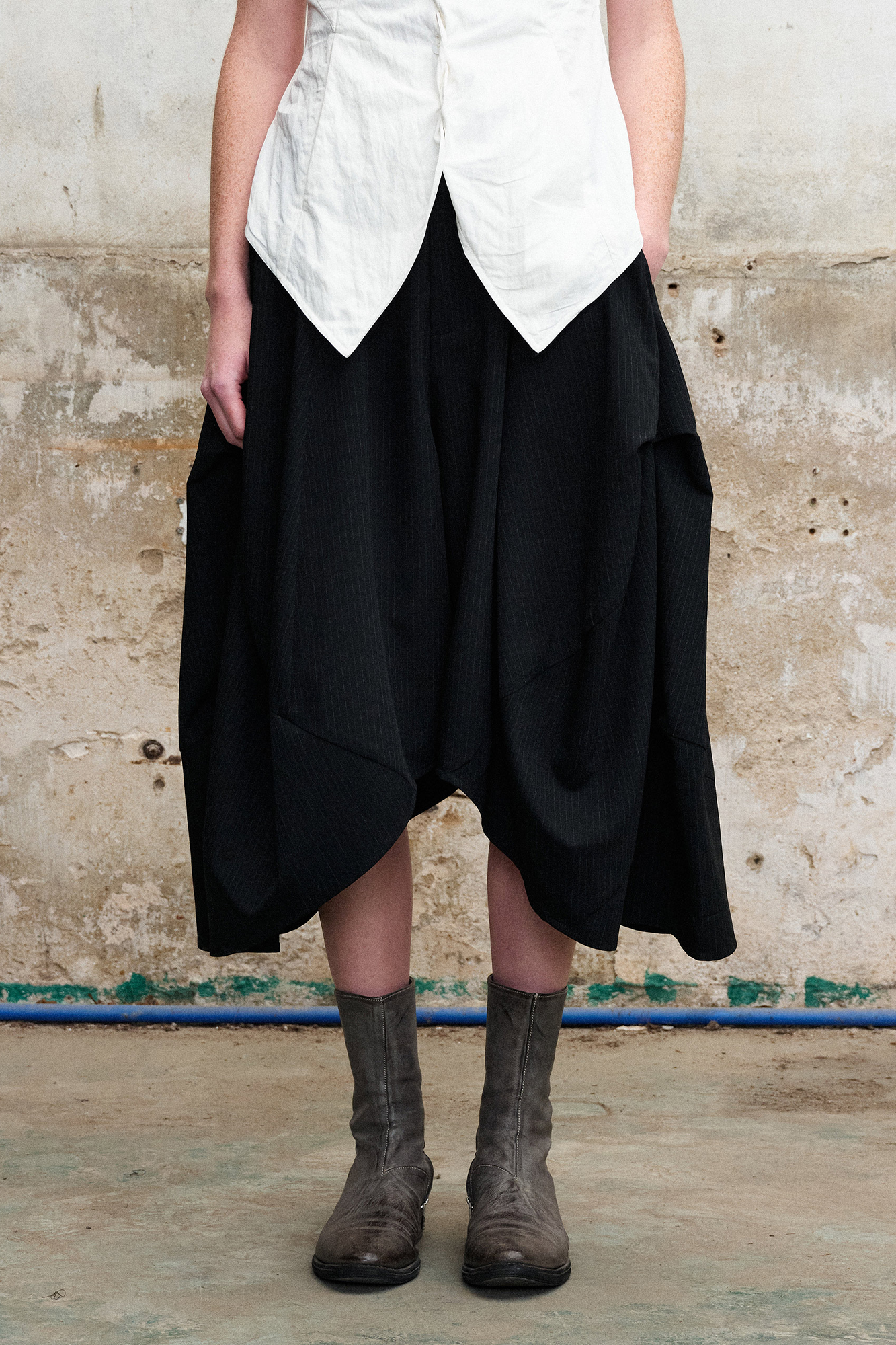ILNya Nieternite Nifutur Pinstripe Balloon Skort Pants