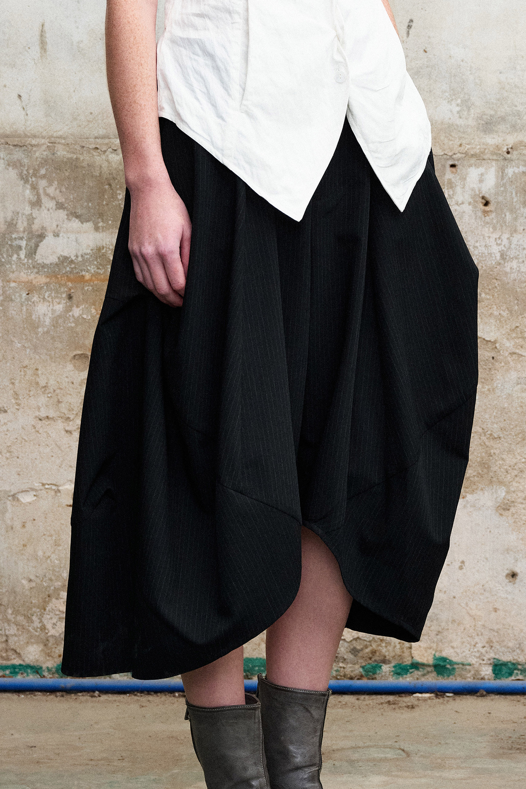 ILNya Nieternite Nifutur Pinstripe Balloon Skort Pants