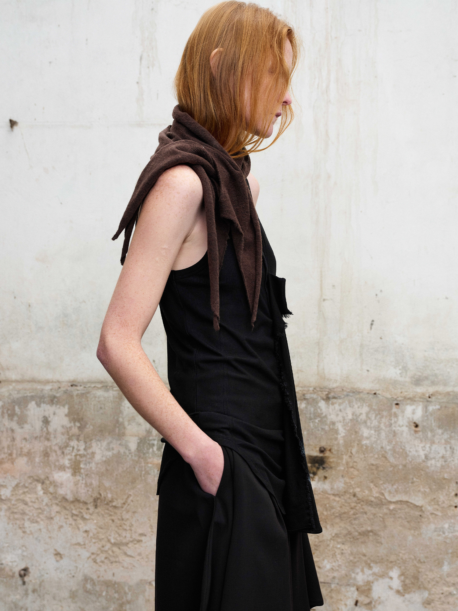 ILNya Nieternite Nifutur Deconstructed Graphic Knit Tank Top Black