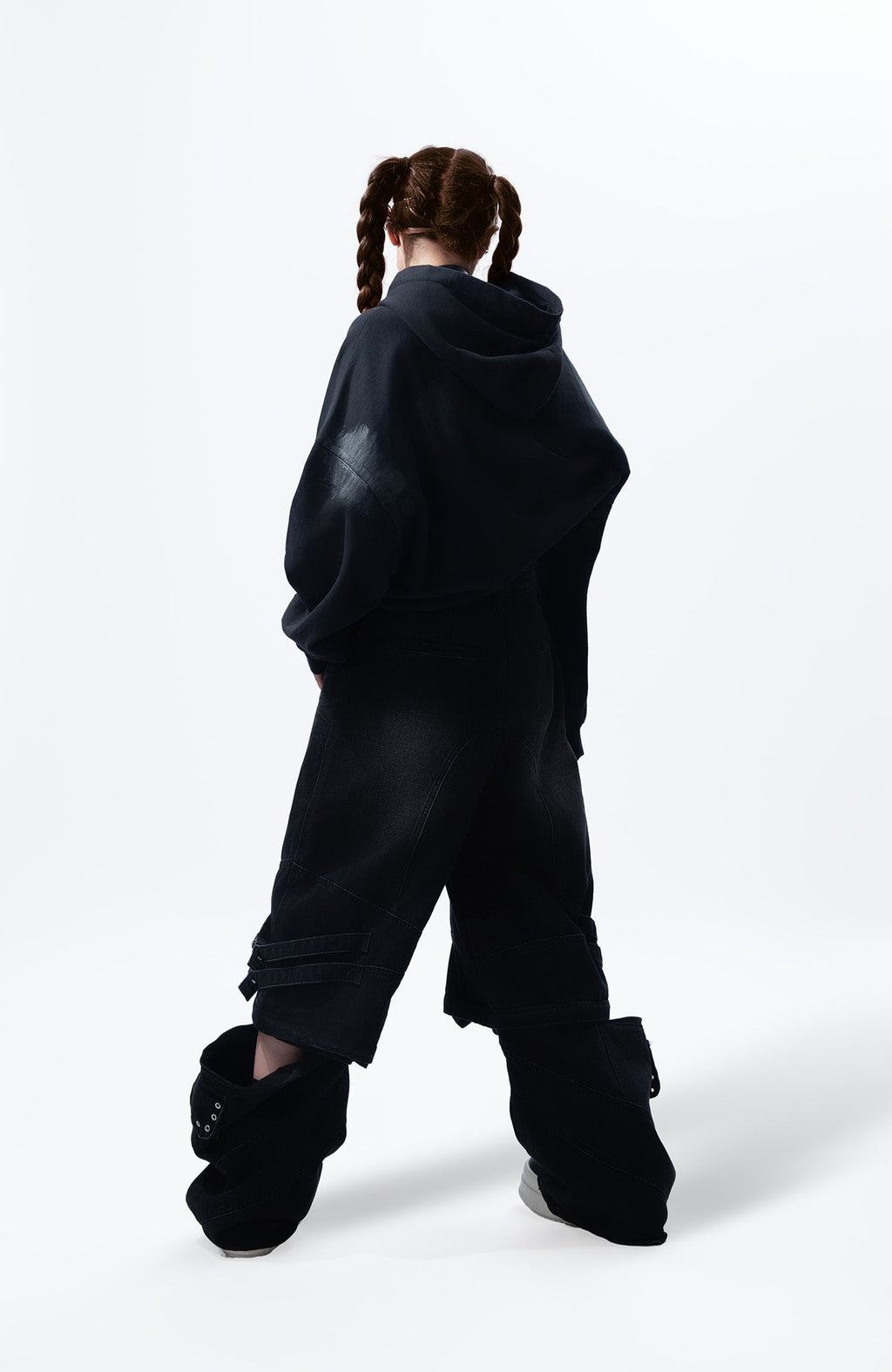 MOGONGSHE Detachable Drape-Strap Washed Jeans
