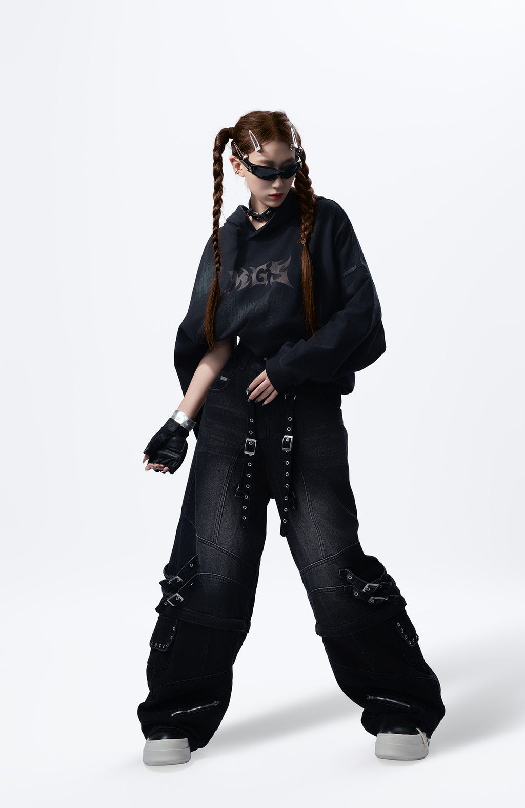 MOGONGSHE Detachable Drape-Strap Washed Jeans