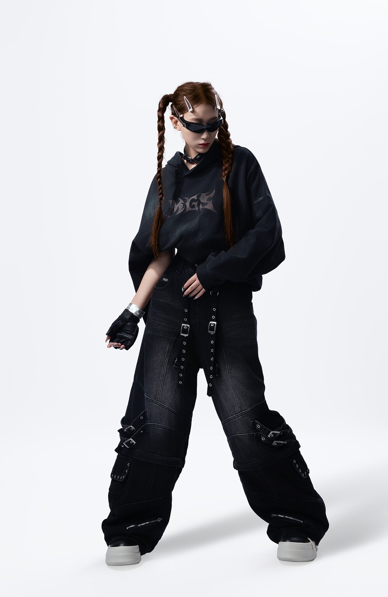 MOGONGSHE Detachable Drape-Strap Washed Jeans