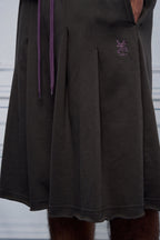 UNLIMITED MOTE Multi-Pleated Drawstring Raw-Hem Shorts