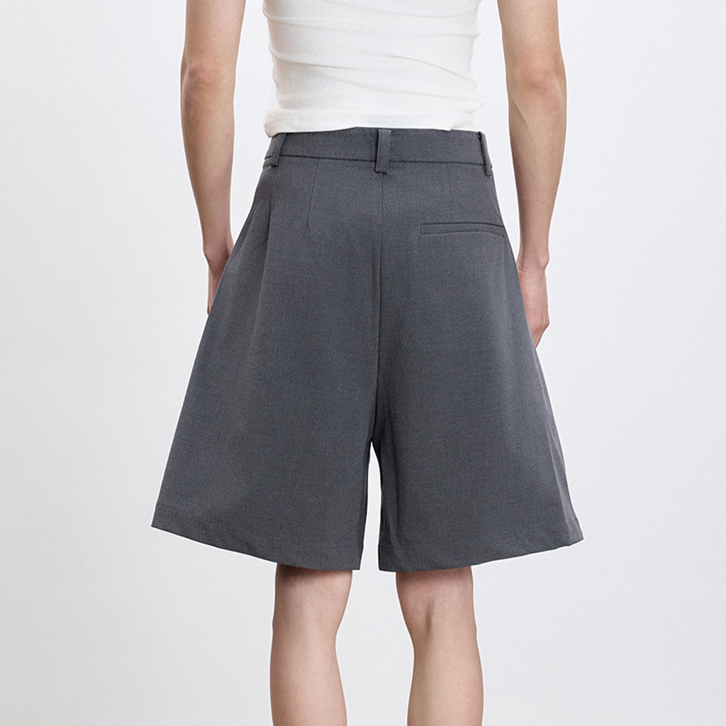 TUIMU Pleated Wide-Leg Shorts