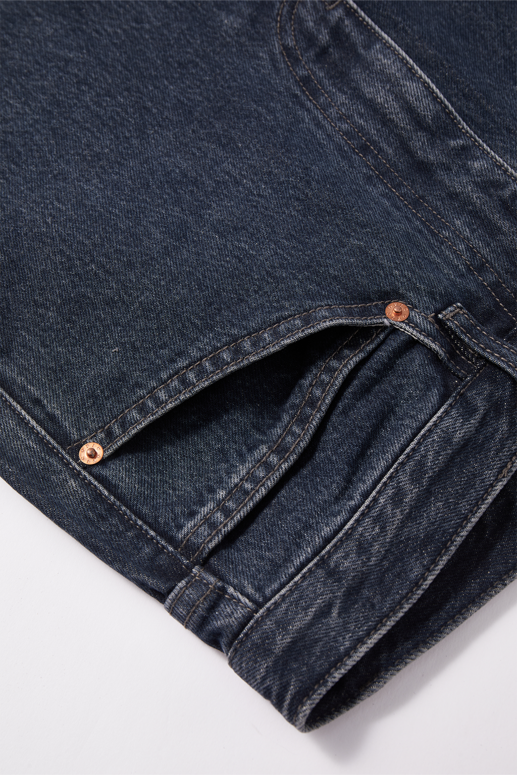 OPICLOTH Retro Washed Straight-Leg Jeans